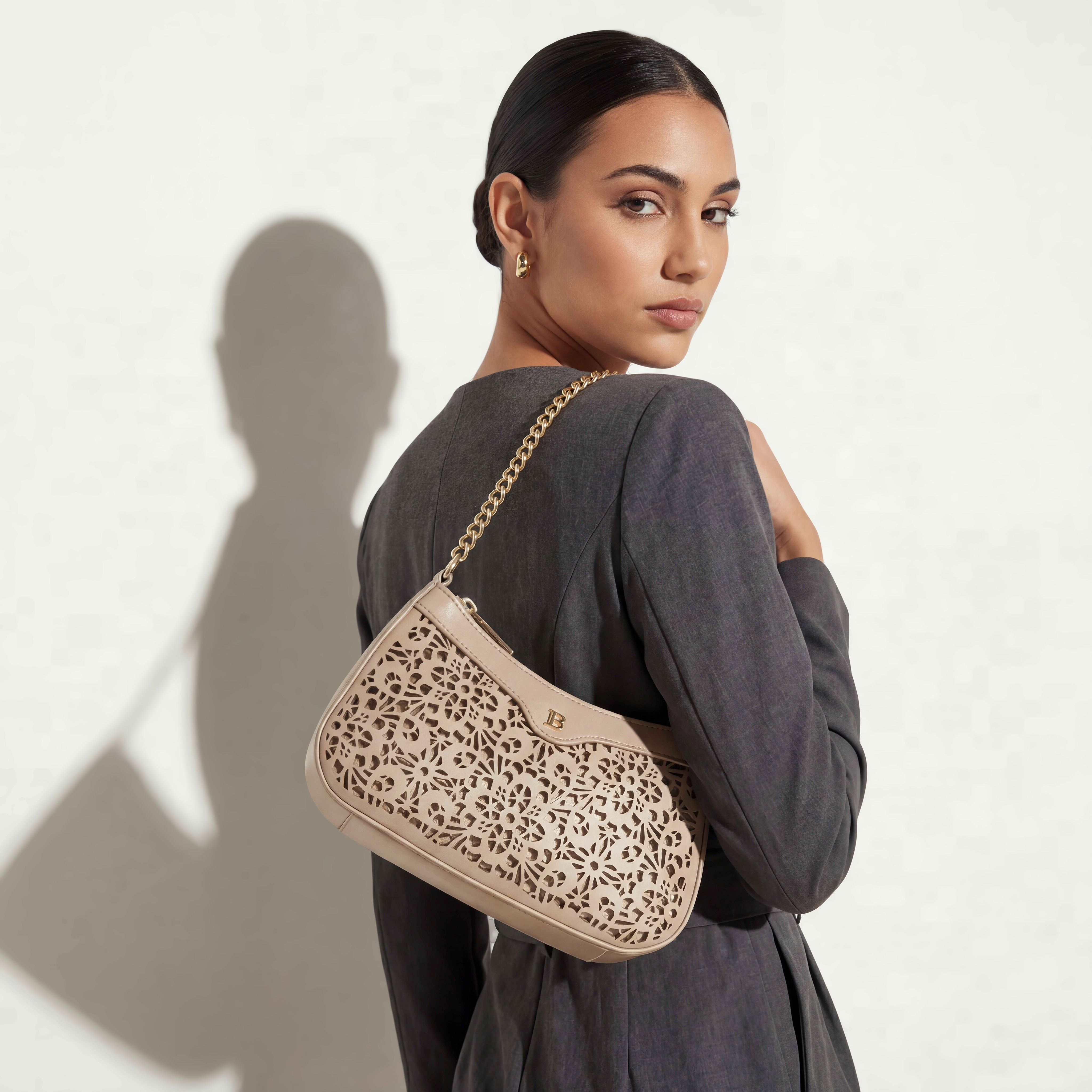 شنطة كتف بقصات ليزر وسحاب إغلاق من فلورا بيلا-women-bagsandwallets-handbags-image-9