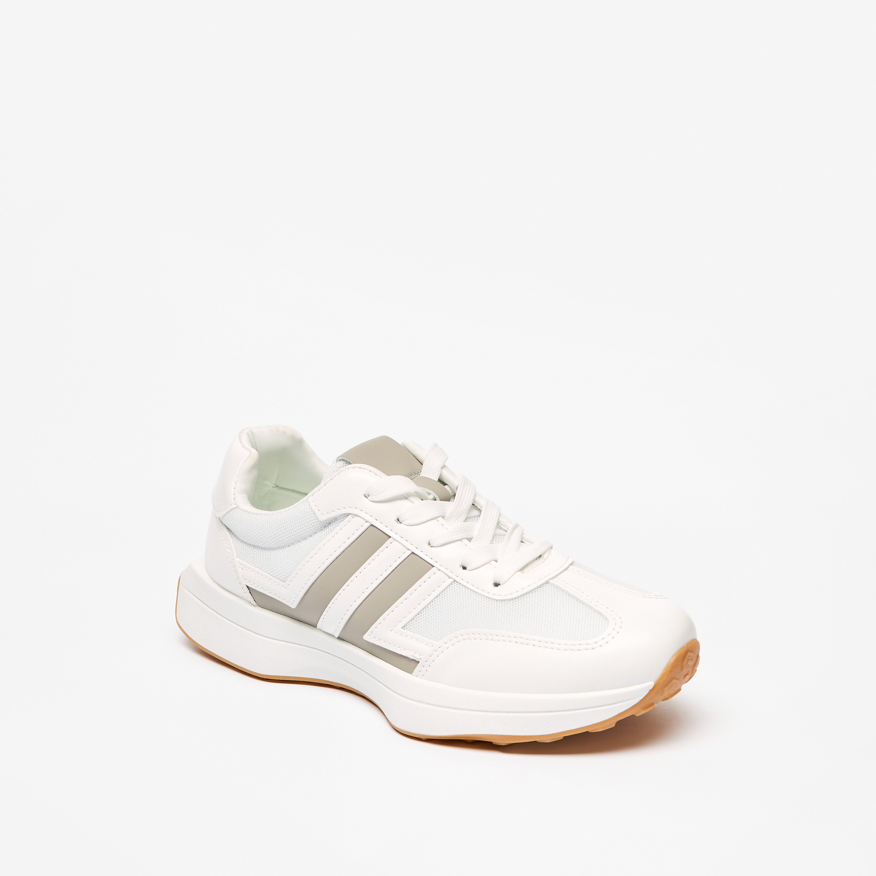 Panelled store sports shoes