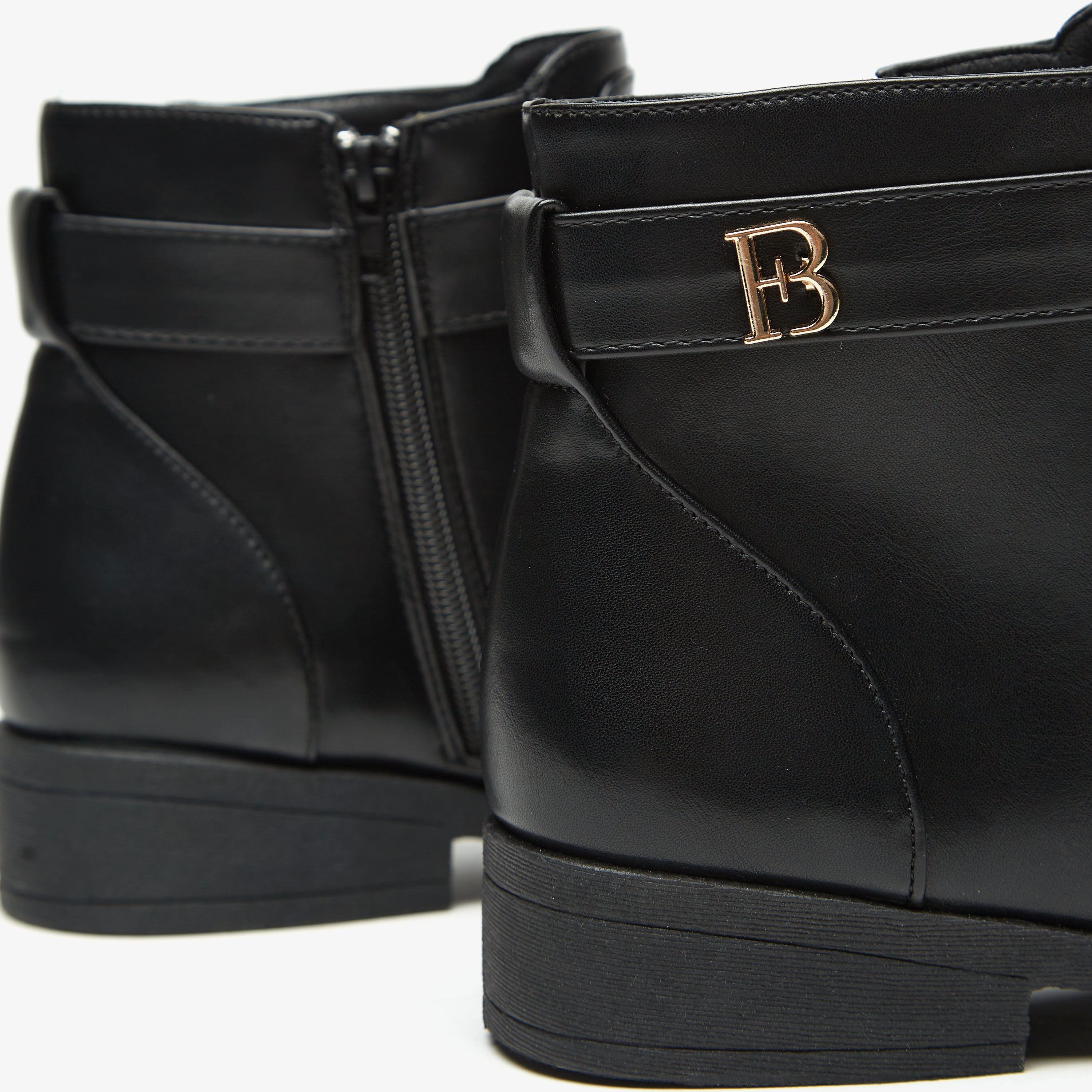 بوت سادة بطول الكاحل وسحاب إغلاق من فلورا بيلا-women-shoes-boots-image-4