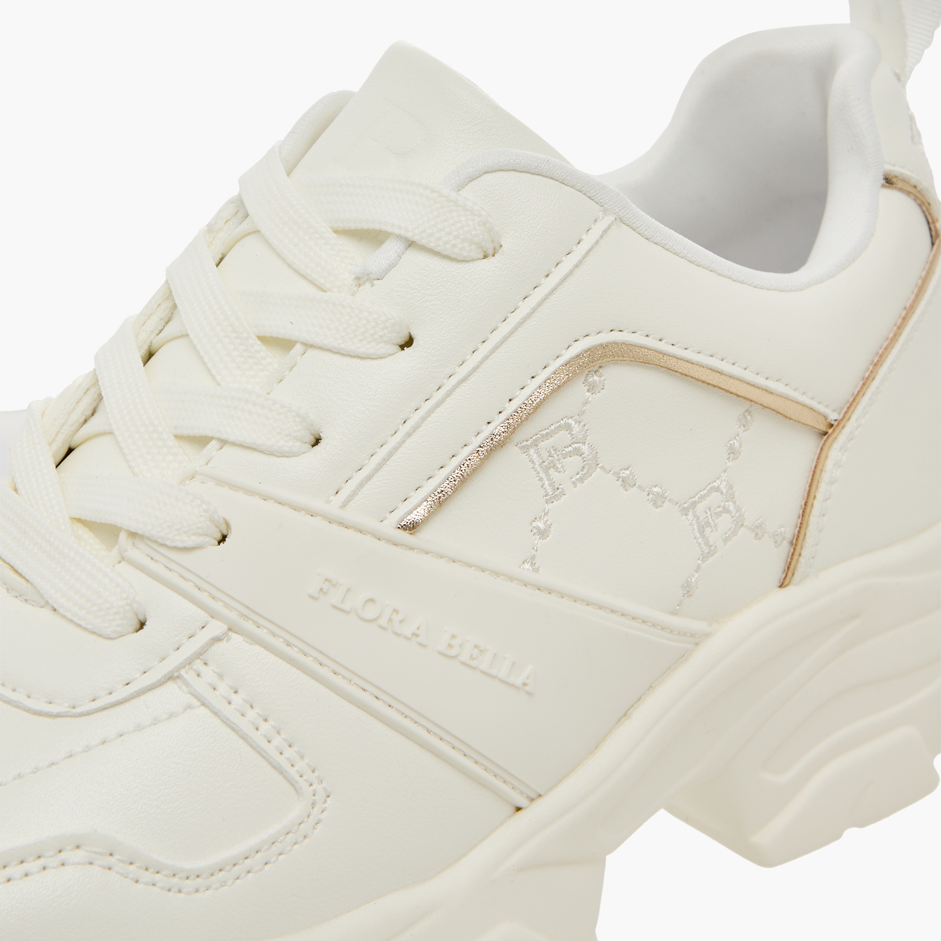 حذاء سنيكرز بشعار مطرز ورباط إغلاق من فلورا بيلا-women-shoes-sneakers-image-4