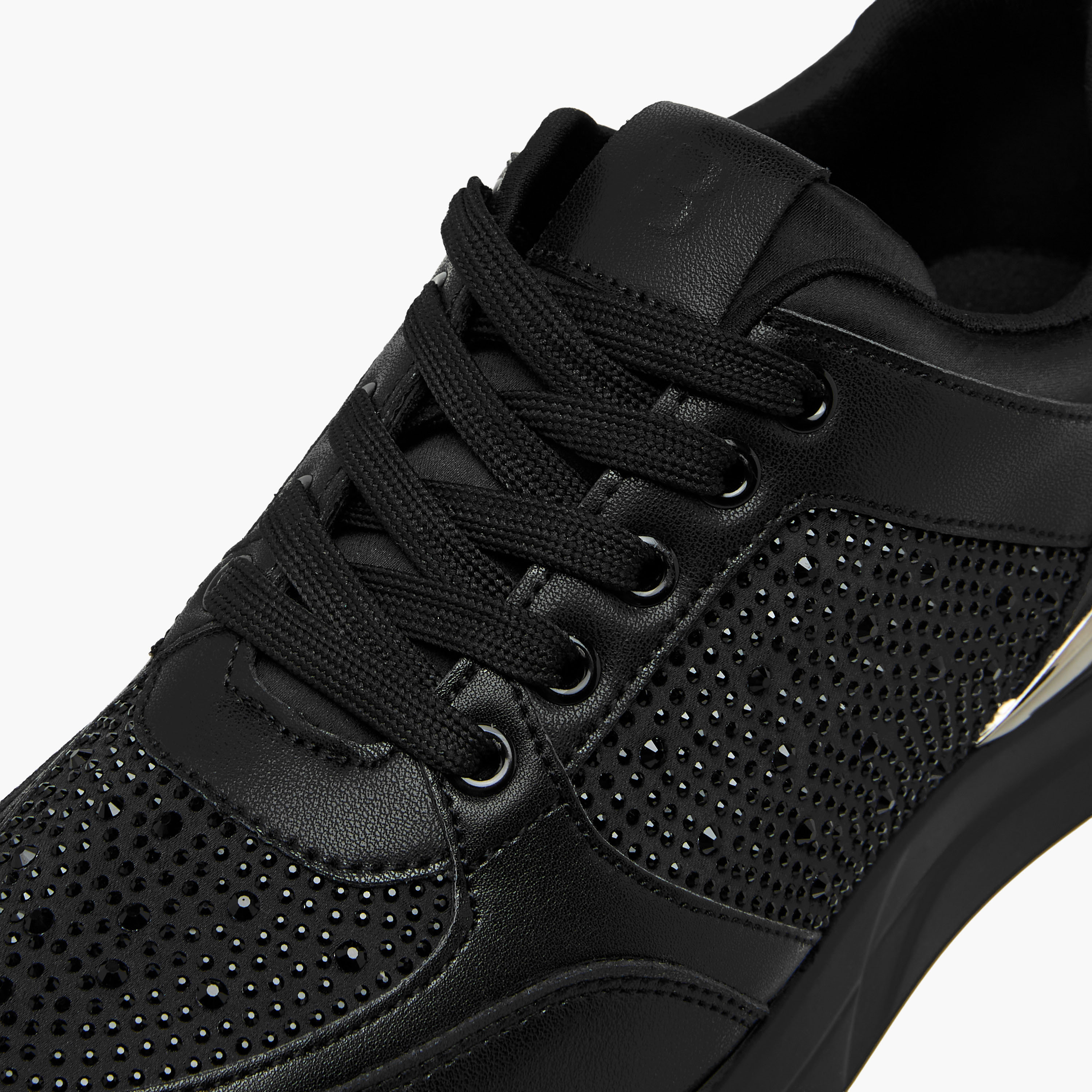 حذاء سنيكرز برباط إغلاق للنساء من فلورا بيلا-women-shoes-sneakers-image-5