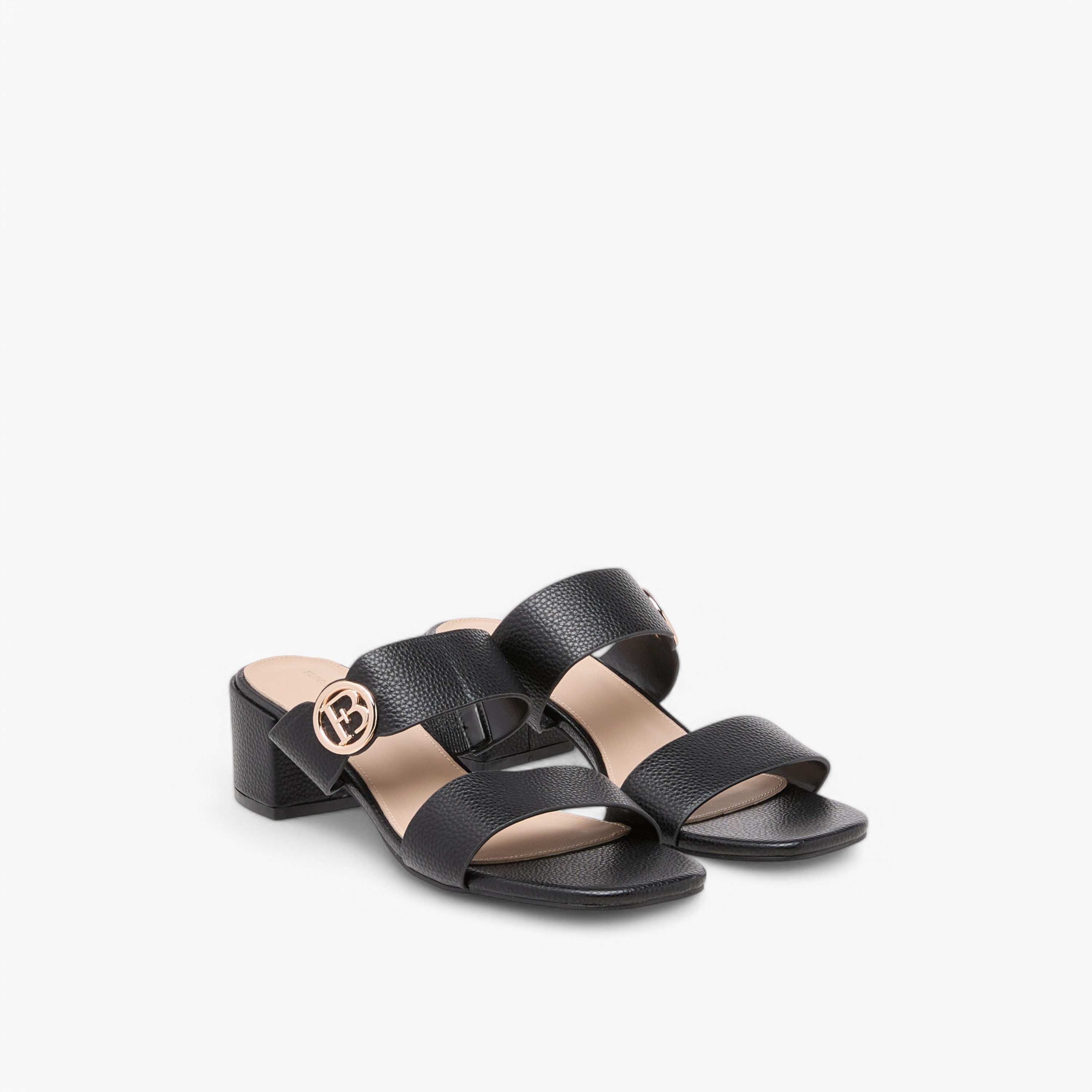 صندل سهل الارتداء بكعب سميك وزينة مونوجرام من فلورا بيلا-women-shoes-sandals-heeled-image-1