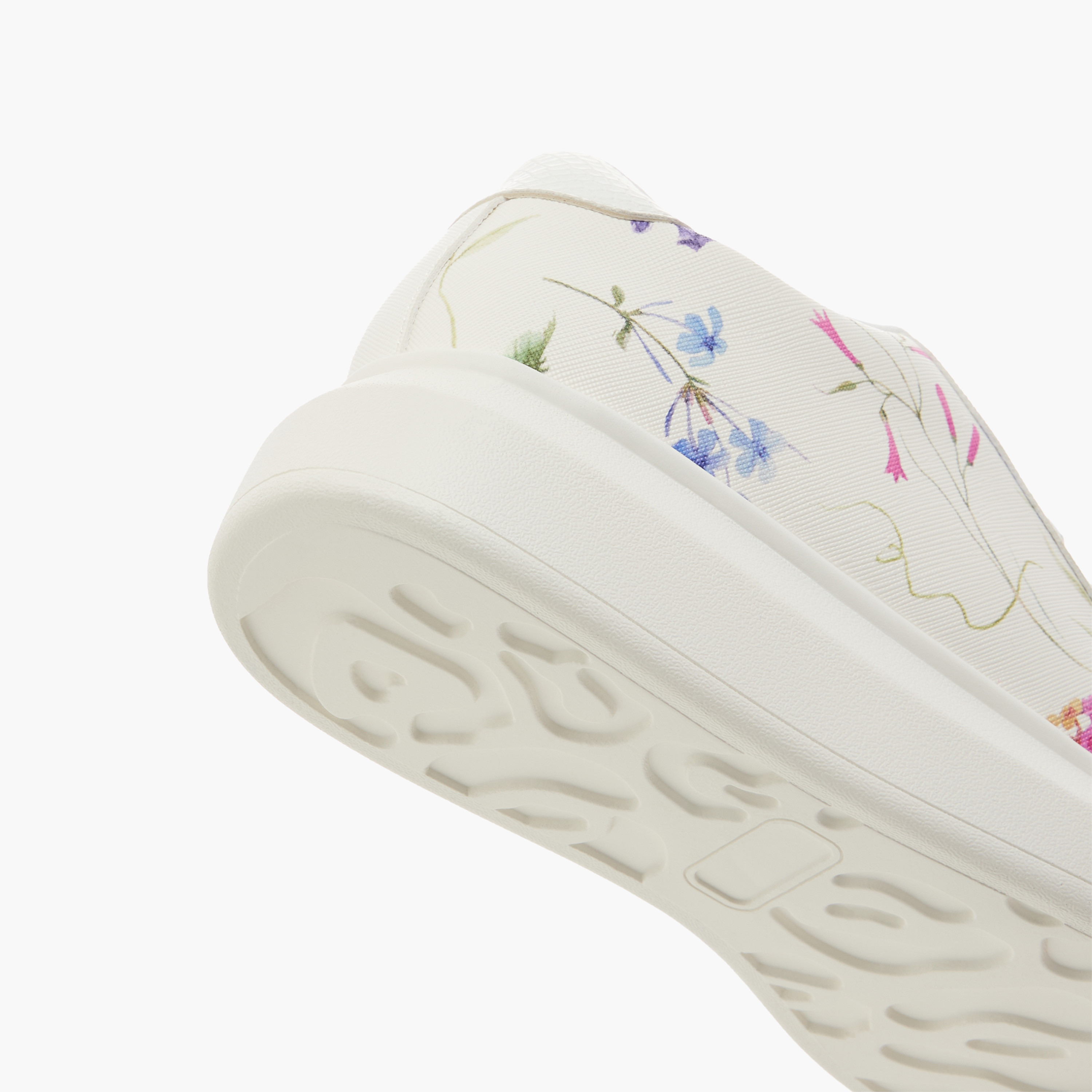 حذاء سنيكرز برباط إغلاق وطبعات زهرية من فلورا بيلا-women-shoes-sneakers-image-5