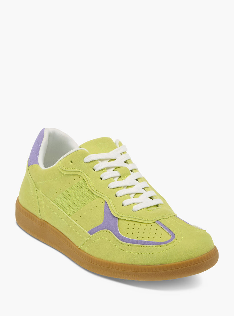 حذاء سنيكرز بارز الملمس بكاحل ورباط إغلاق من فلورا بيلا-women-shoes-sneakers-image-2