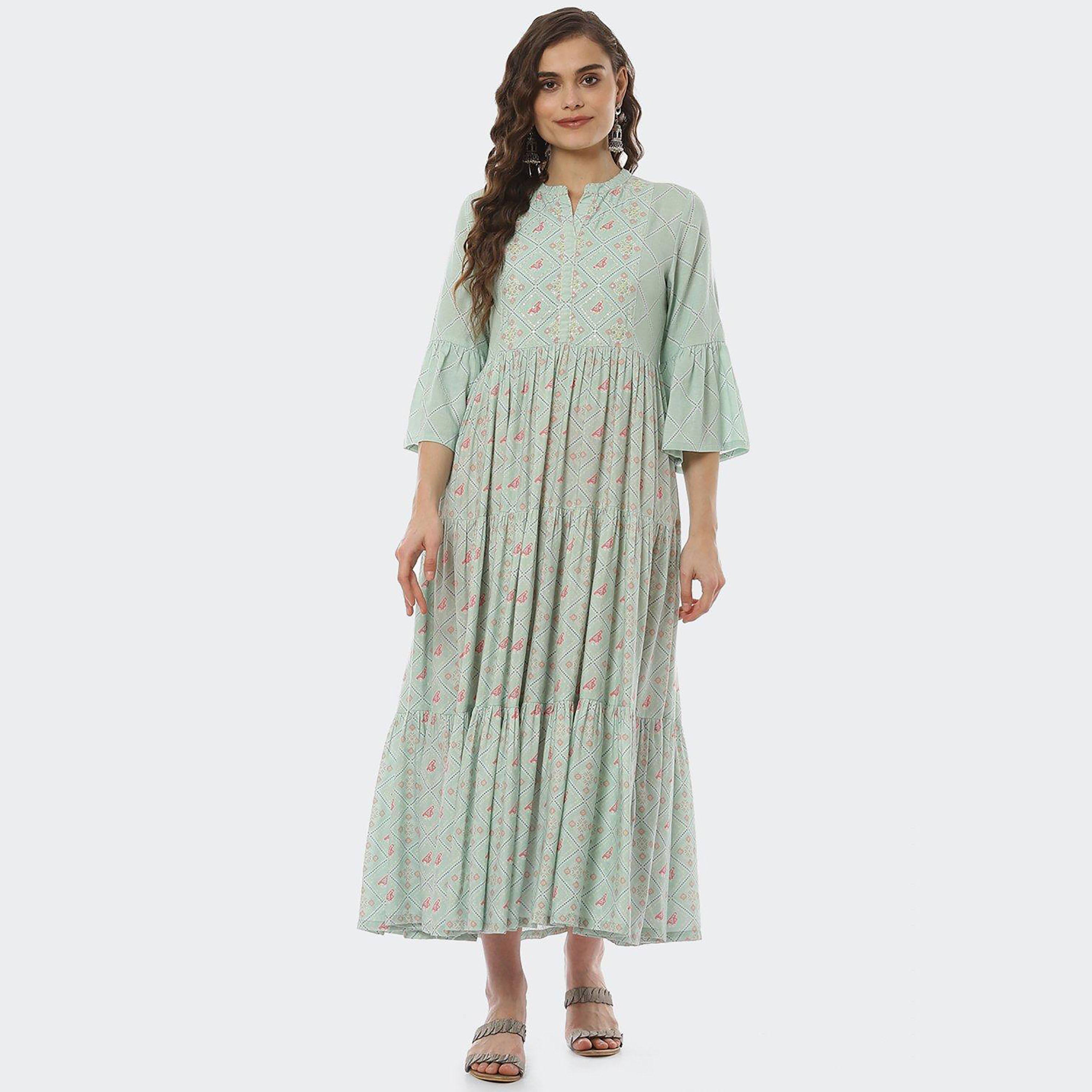فستان ماكسي بطيات بياقة ماندارين وطبعات من رانغريتي مع مزين بتطريز وترتر-women-clothing-ethnicwear-dresses-image-1