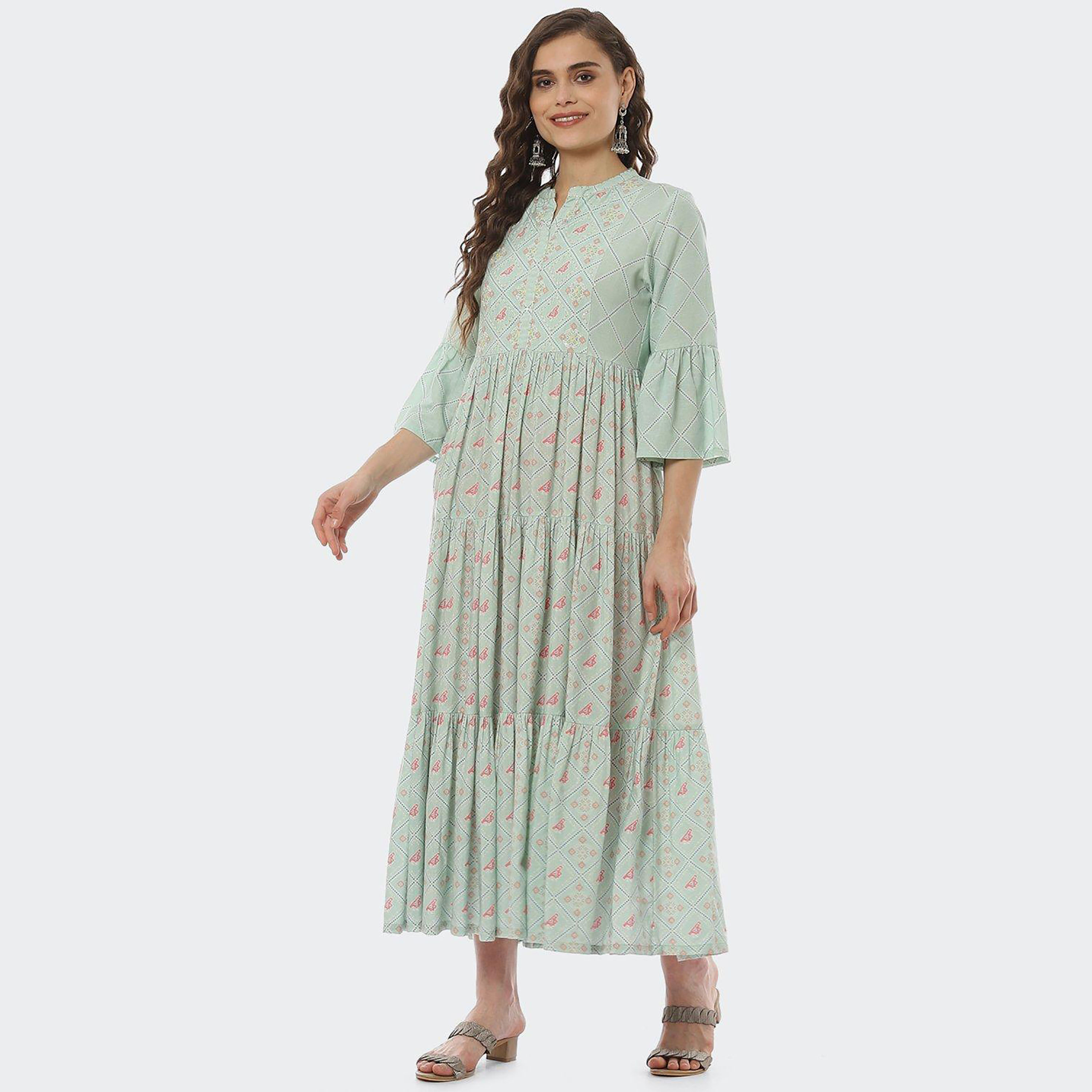 فستان ماكسي بطيات بياقة ماندارين وطبعات من رانغريتي مع مزين بتطريز وترتر-women-clothing-ethnicwear-dresses-image-4