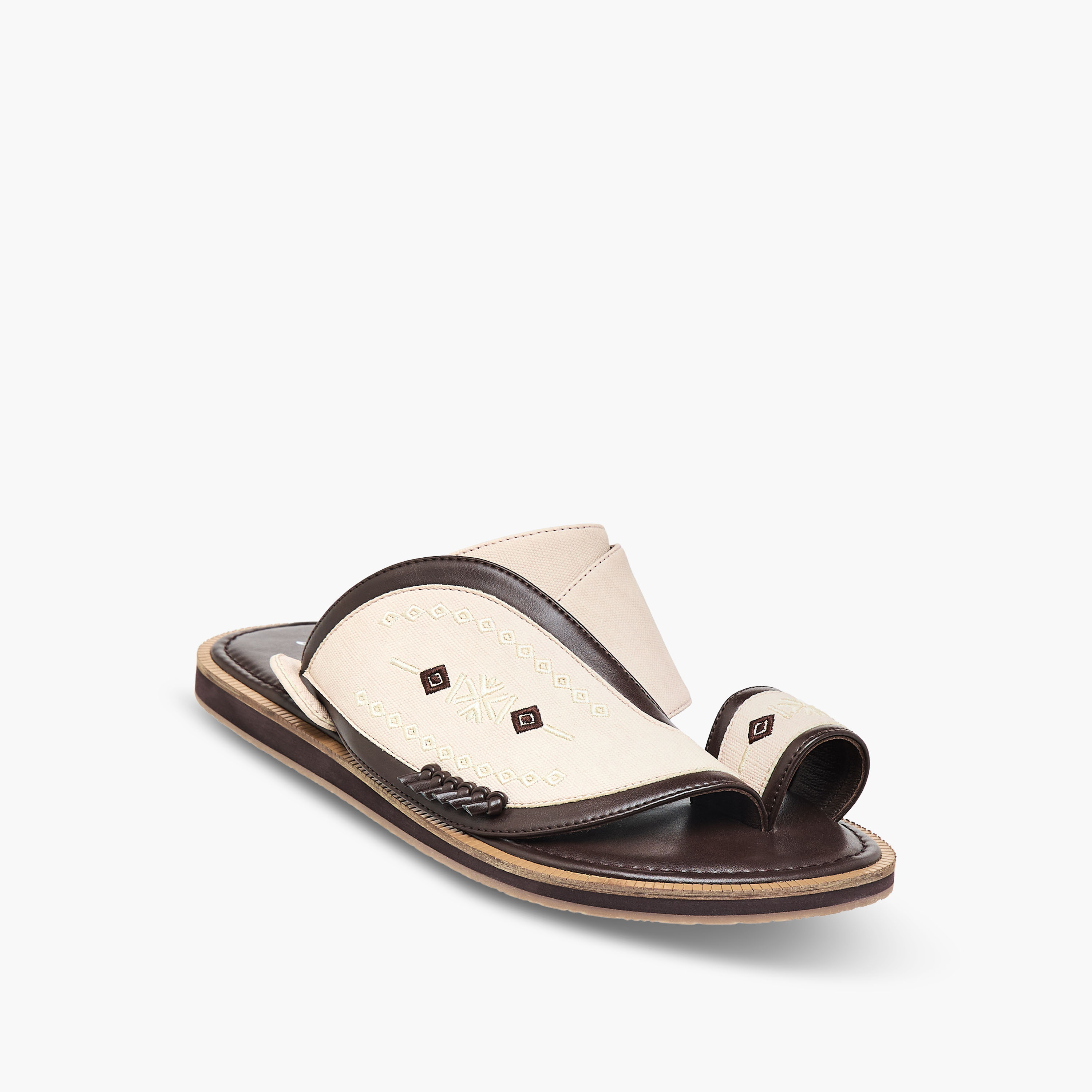 صندل عربي مطرّز للرجال من الواحة-men-shoes-sandals-image-2