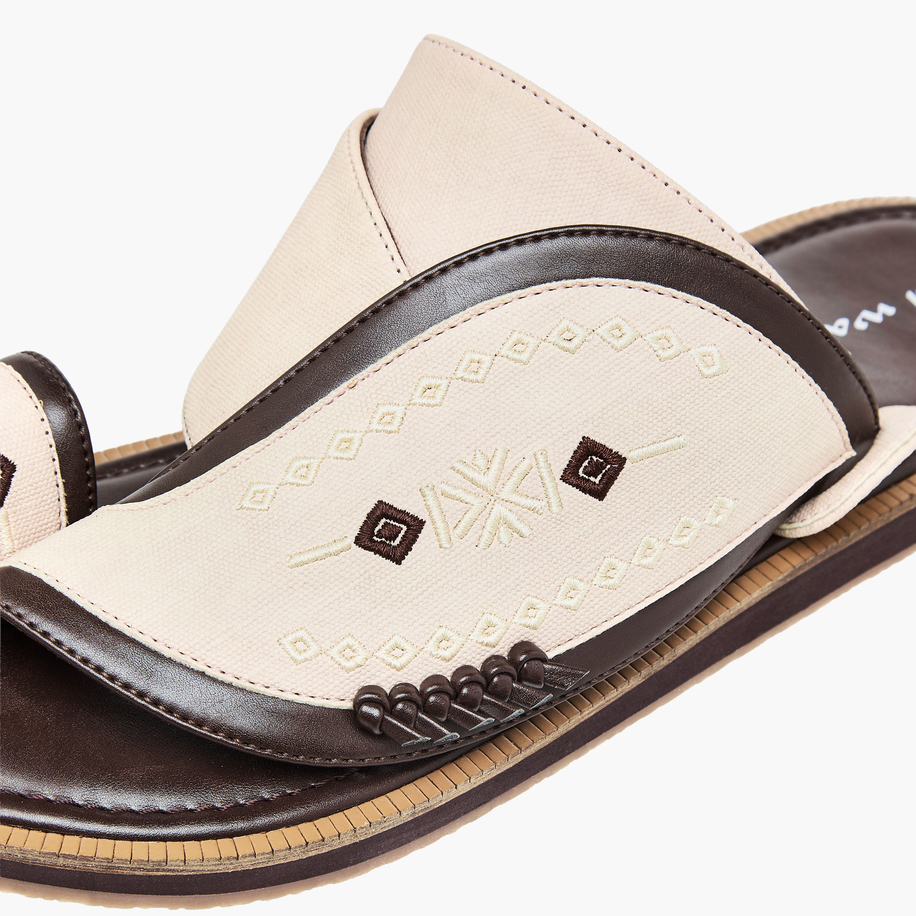 صندل عربي مطرّز للرجال من الواحة-men-shoes-sandals-image-4