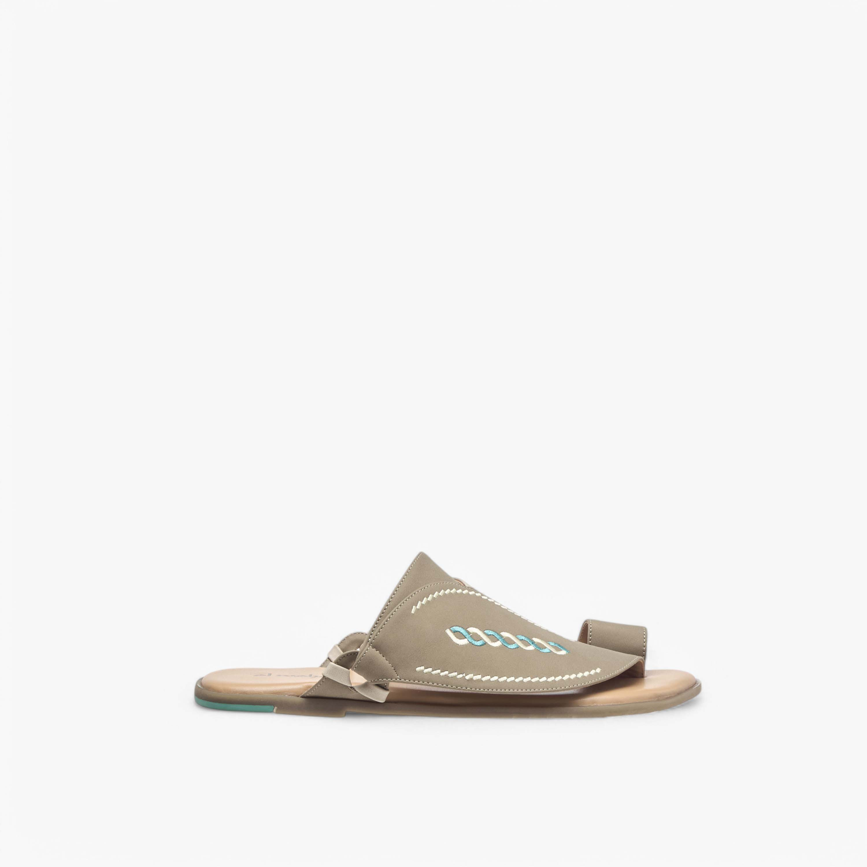 Al Waha Embroidered Slip-On Arabic Sandals with Toe Loop-men-shoes-sandals-image-2