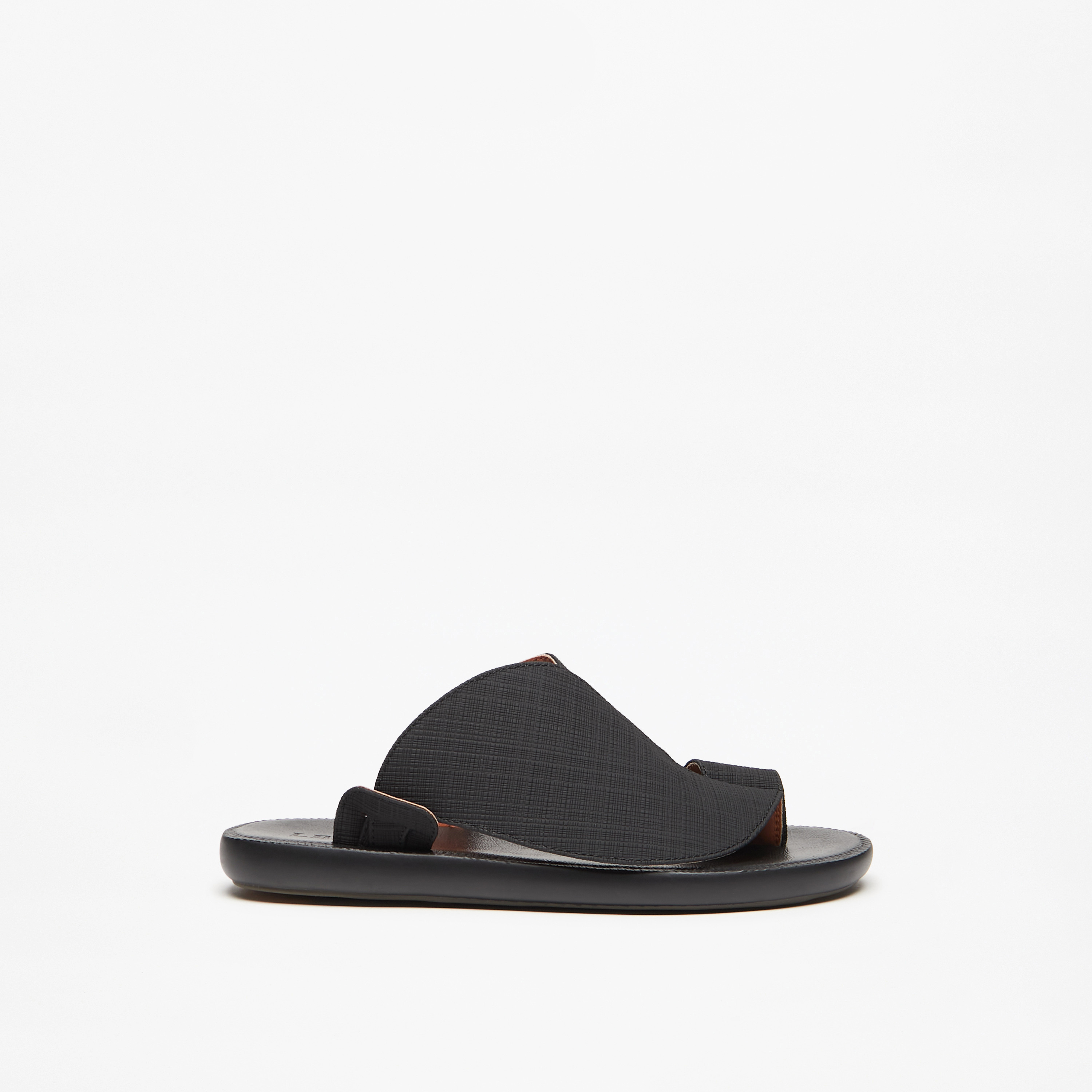 LBL by Shoexpress Men's Textured Slip-On Arabic Sandals-cpmen-footwear-sandals-image-3