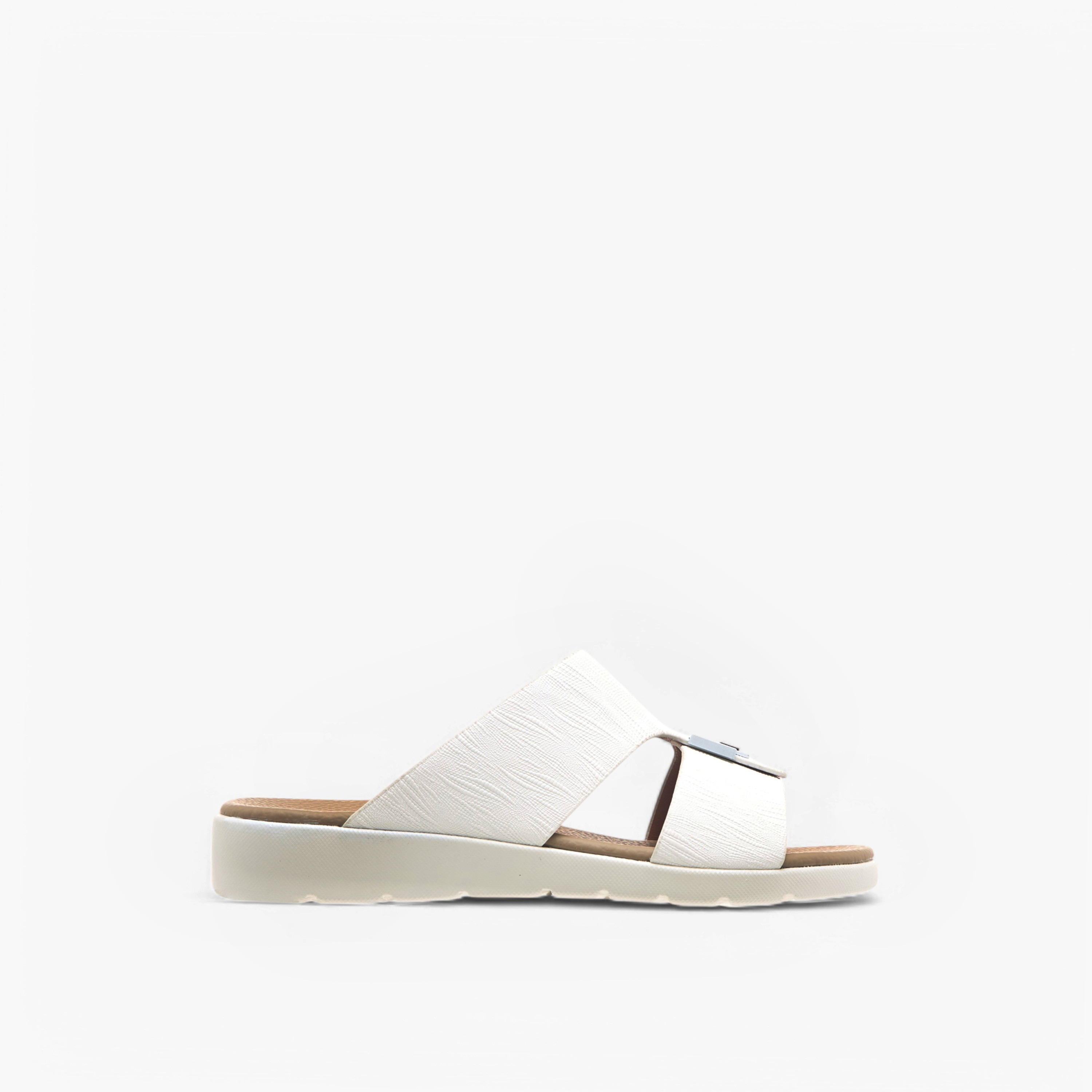 صندل عربي سهل الارتداء بزينة معدنية إل بي إل من شو إكسبريس-boys-shoes-sandals-image-6