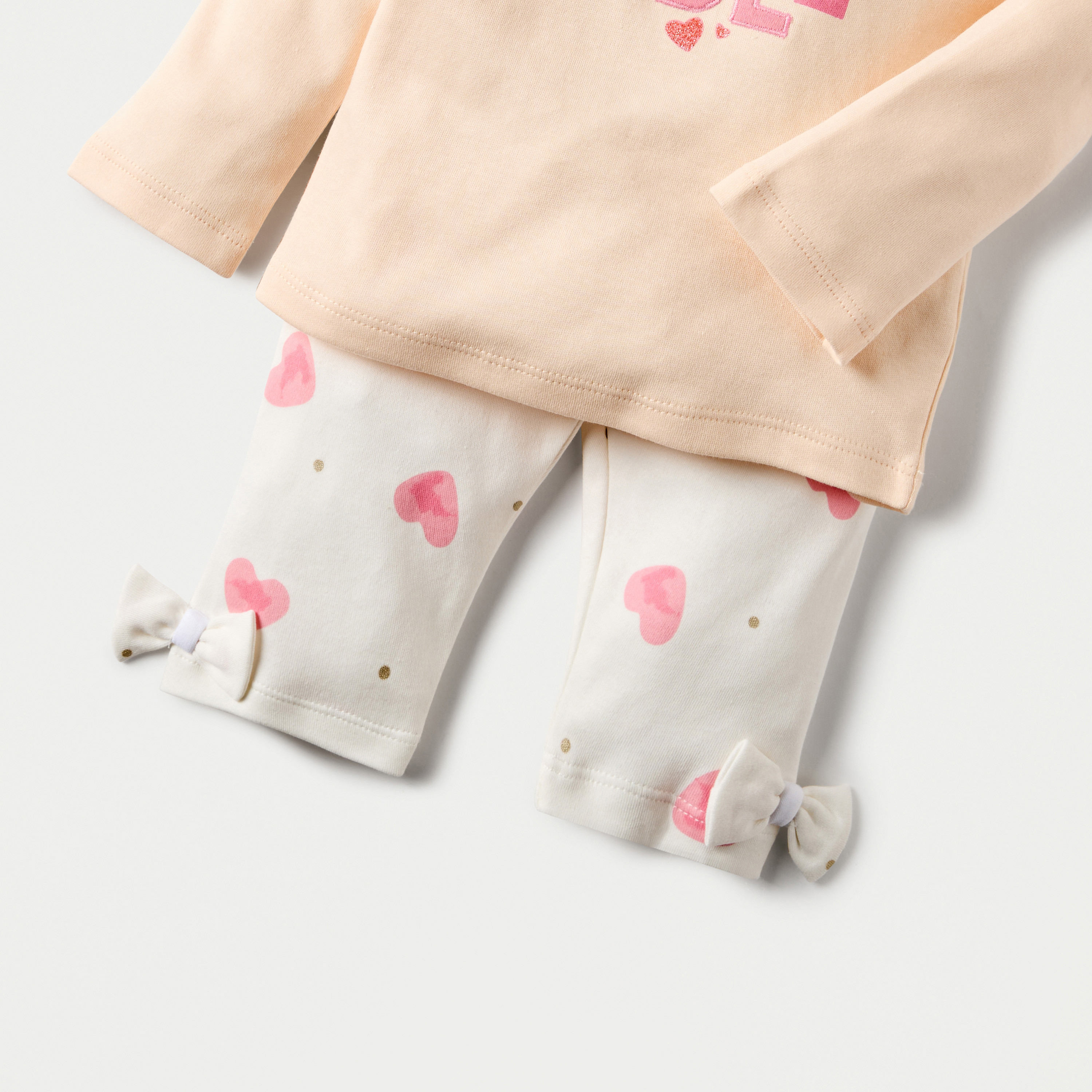 Juniors Heart Print Long Sleeve T-shirt and Elasticated Pyjama Set-baby-girls-clothing-nightwear-pyjamasets-image-5