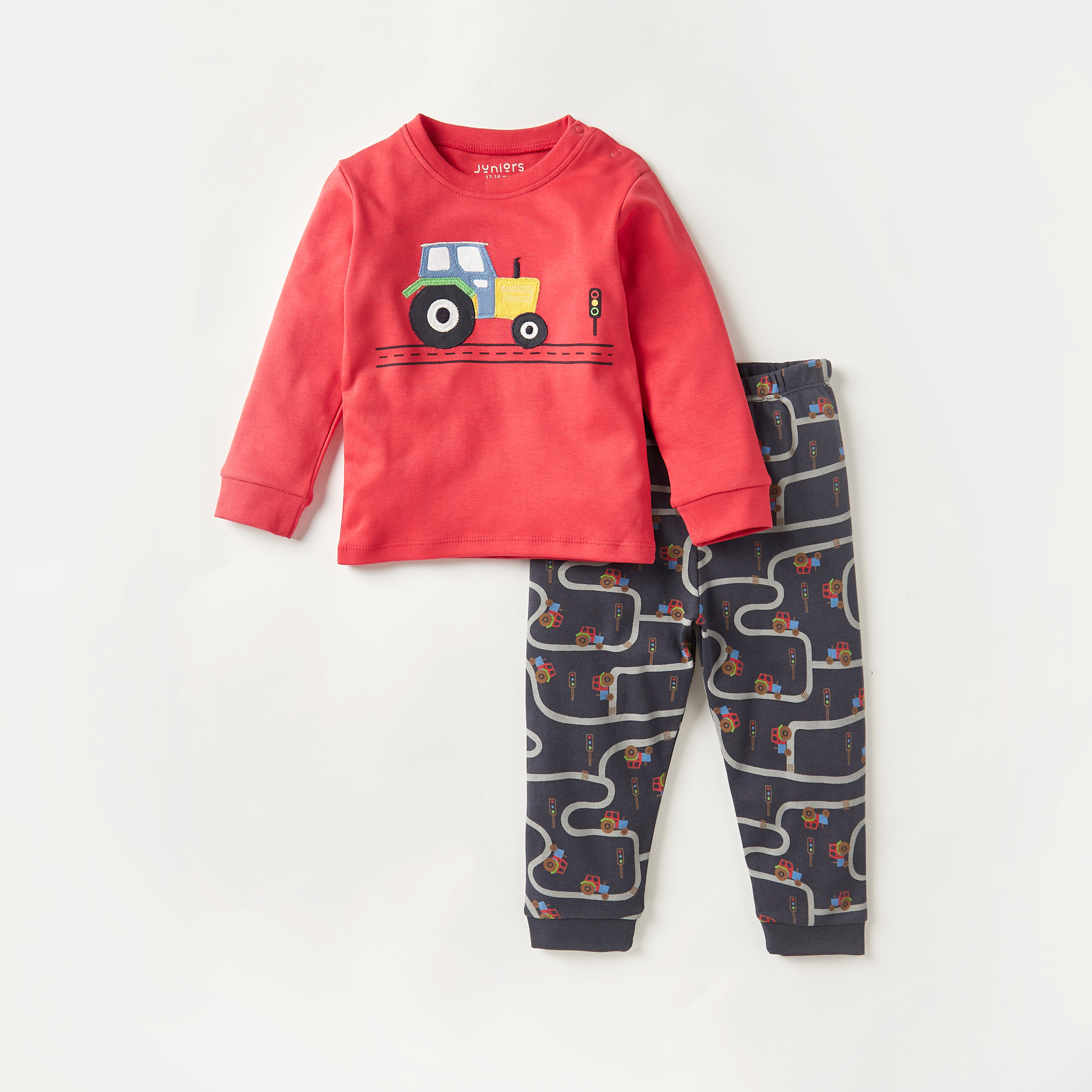 طقم بنطلون بيجاما مطاطي وتيشيرت بأكمام طويلة وتزيينات سيارة من جونيورز-promo_babyshop_Buy3for99_UAE130126-image-1