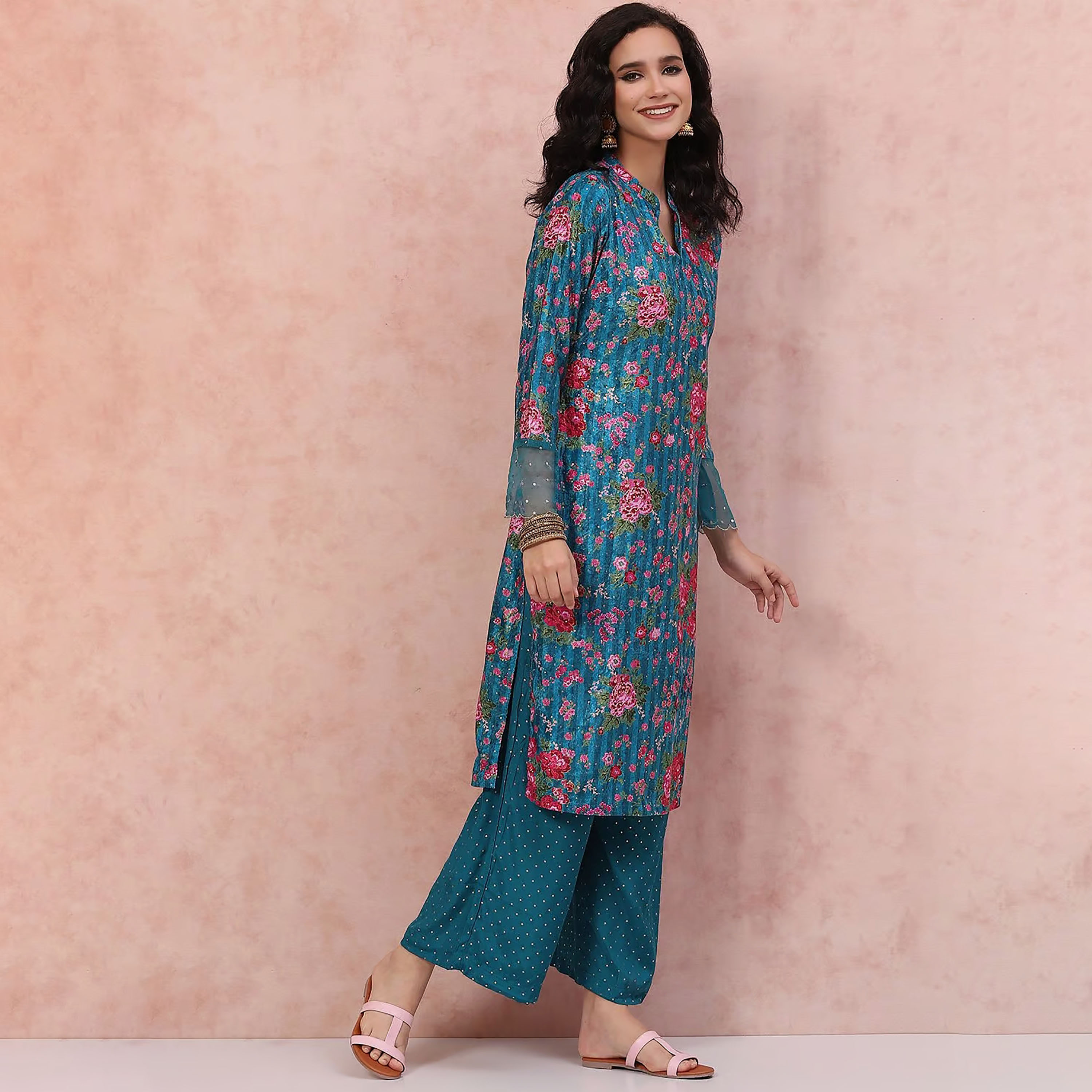 طقم قطعتين من كورتا مع بالازو ذو مطبوع من رانغريتي مع زھور مستقيم بياقة ماندرين-women-clothing-ethnicwear-salwarsuits-image-4