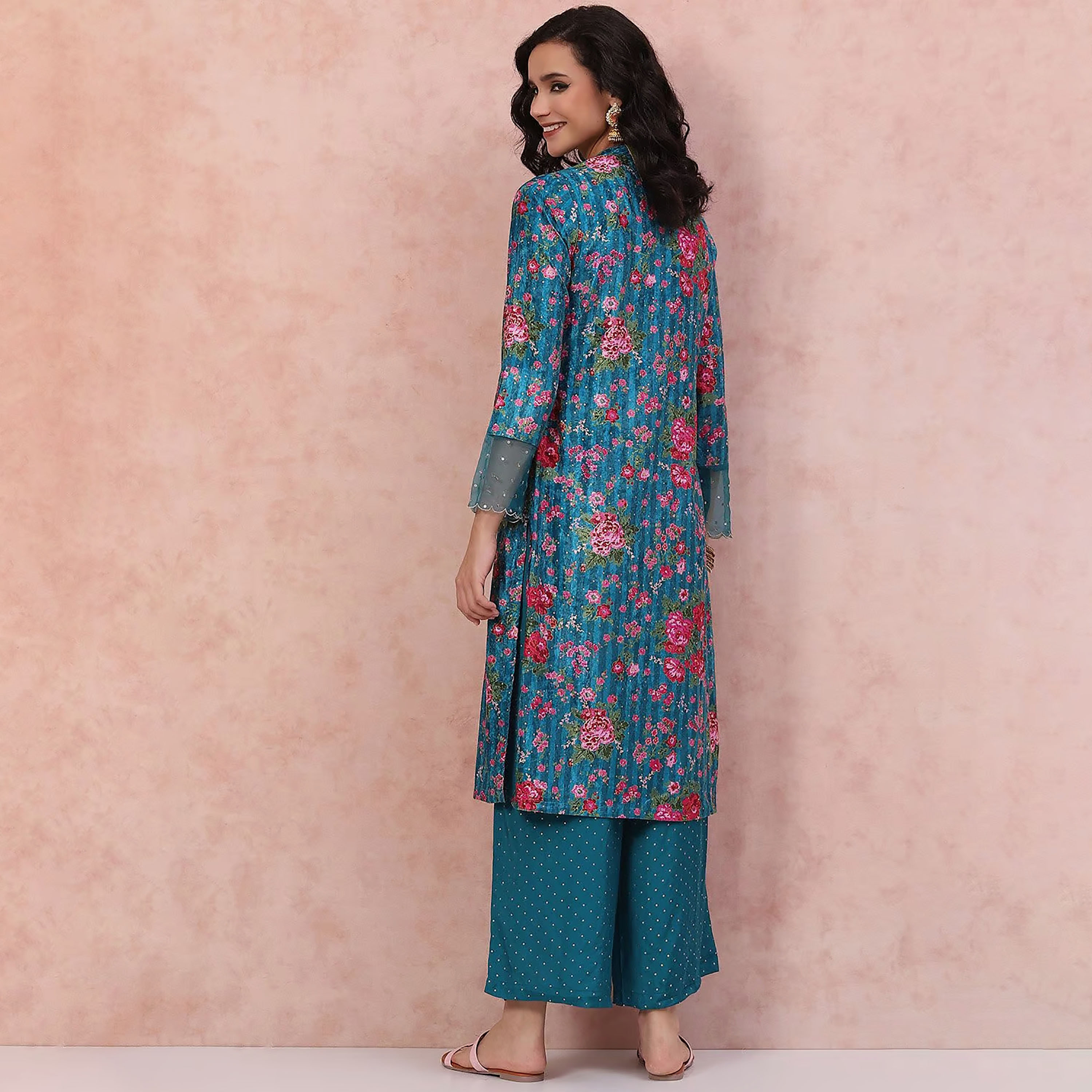 طقم قطعتين من كورتا مع بالازو ذو مطبوع من رانغريتي مع زھور مستقيم بياقة ماندرين-women-clothing-ethnicwear-salwarsuits-image-5
