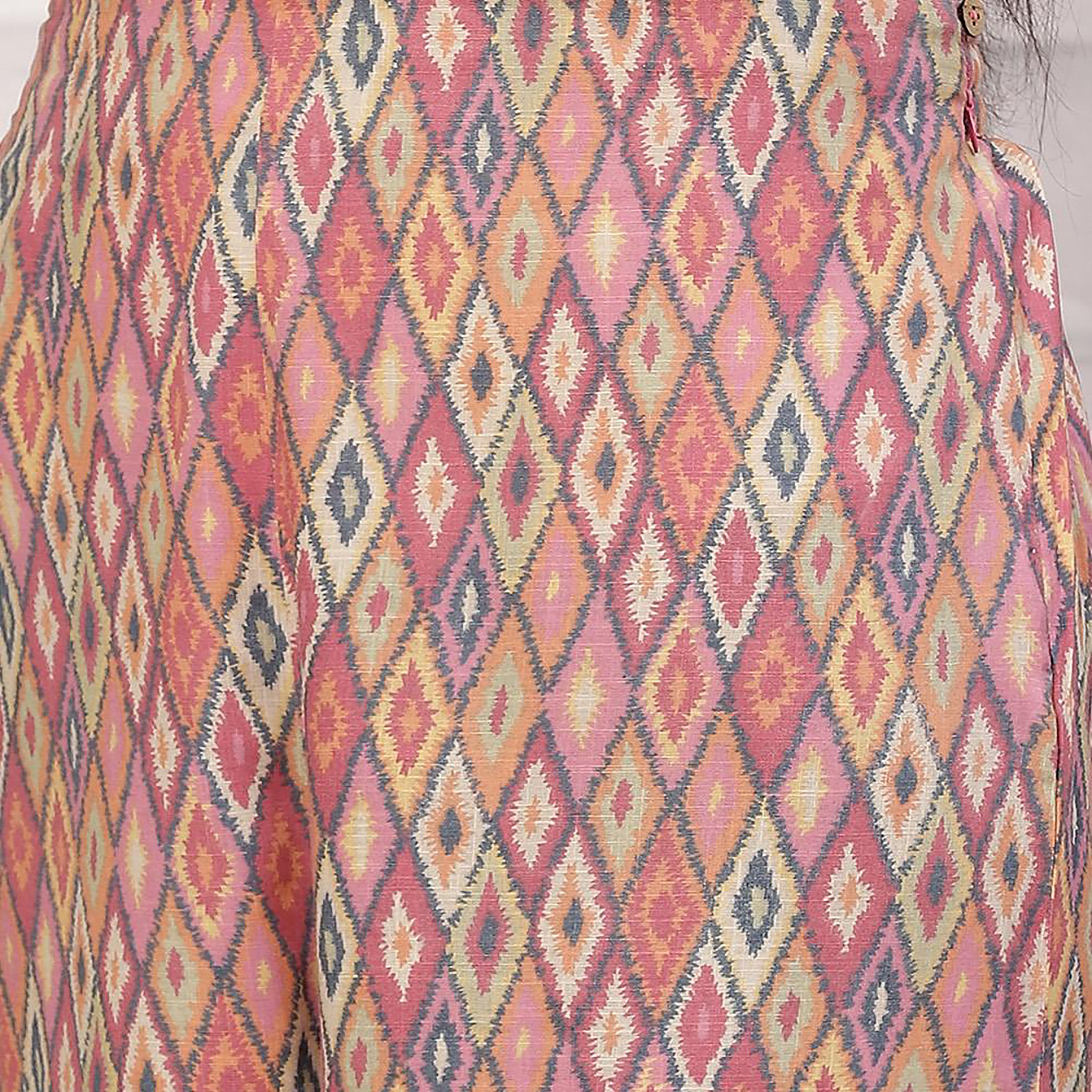 طقم قطعتين من كورتا مع بالازو ذو مطبوع من رانغريتي مع زھور مستقيم بياقة ماندرين-women-clothing-ethnicwear-salwarsuits-image-3
