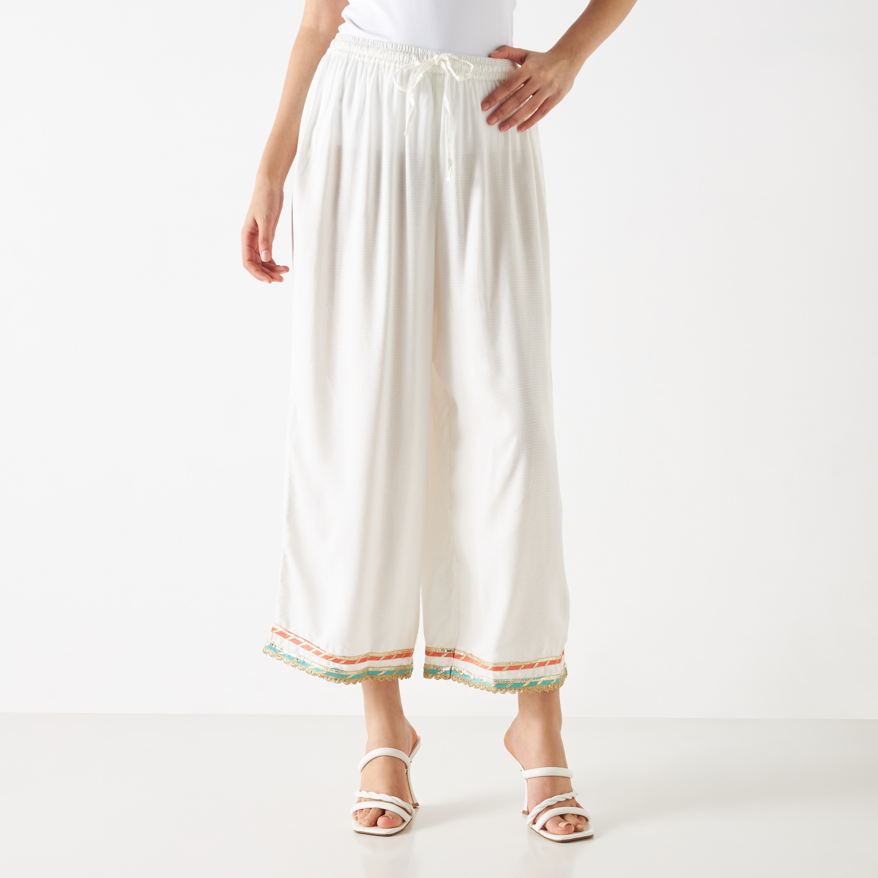 طقم كورتي ودوباتا وبنطلون بالازو بطبعات للنساء من رانجريتي باي بيبا-women-clothing-ethnicwear-salwarsuits-image-4