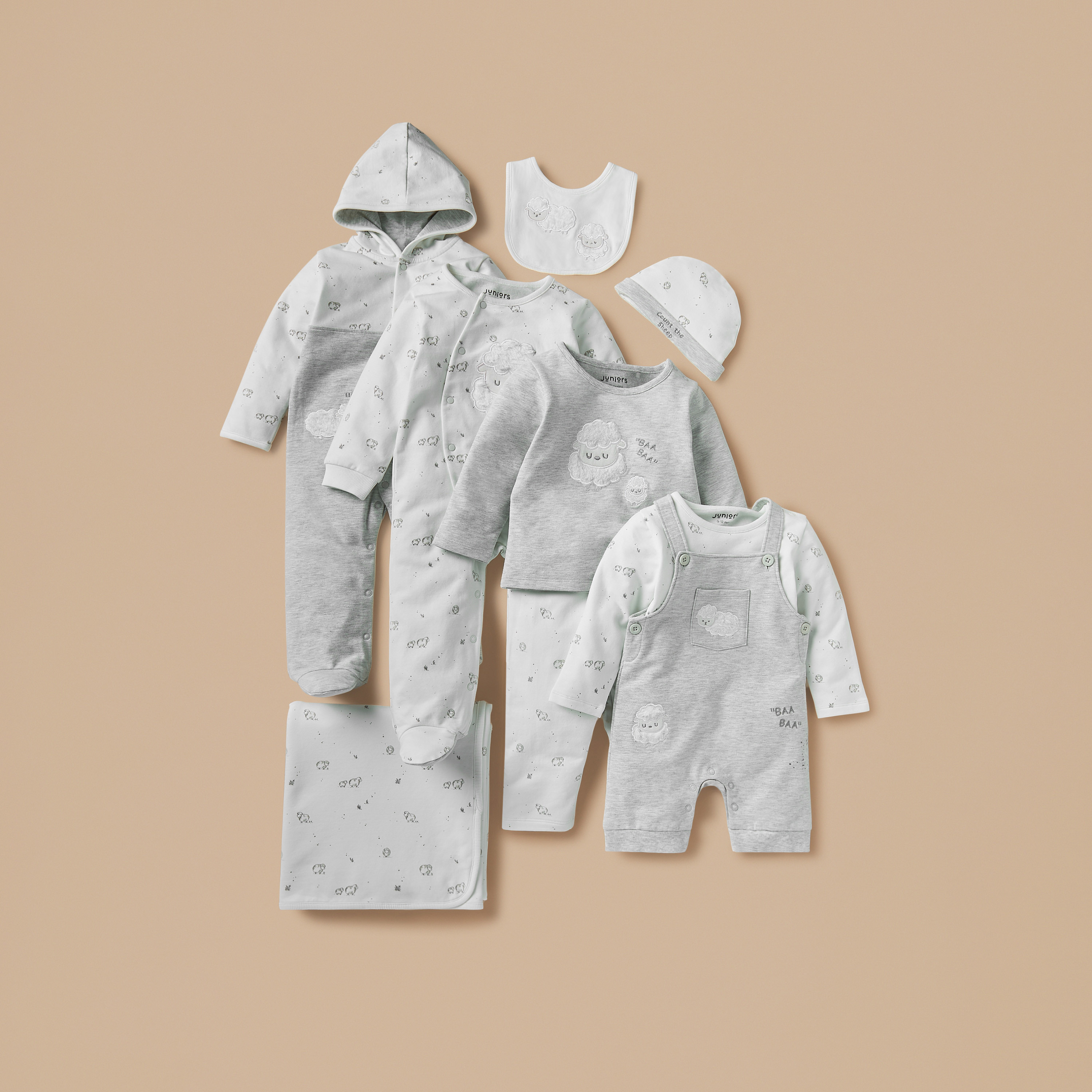 بدلة نوم بأزرار إغلاق كباسة وقبعة وطبعات خروف من جونيورز-baby-boys-clothing-nightwear-sleepsuits-image-5