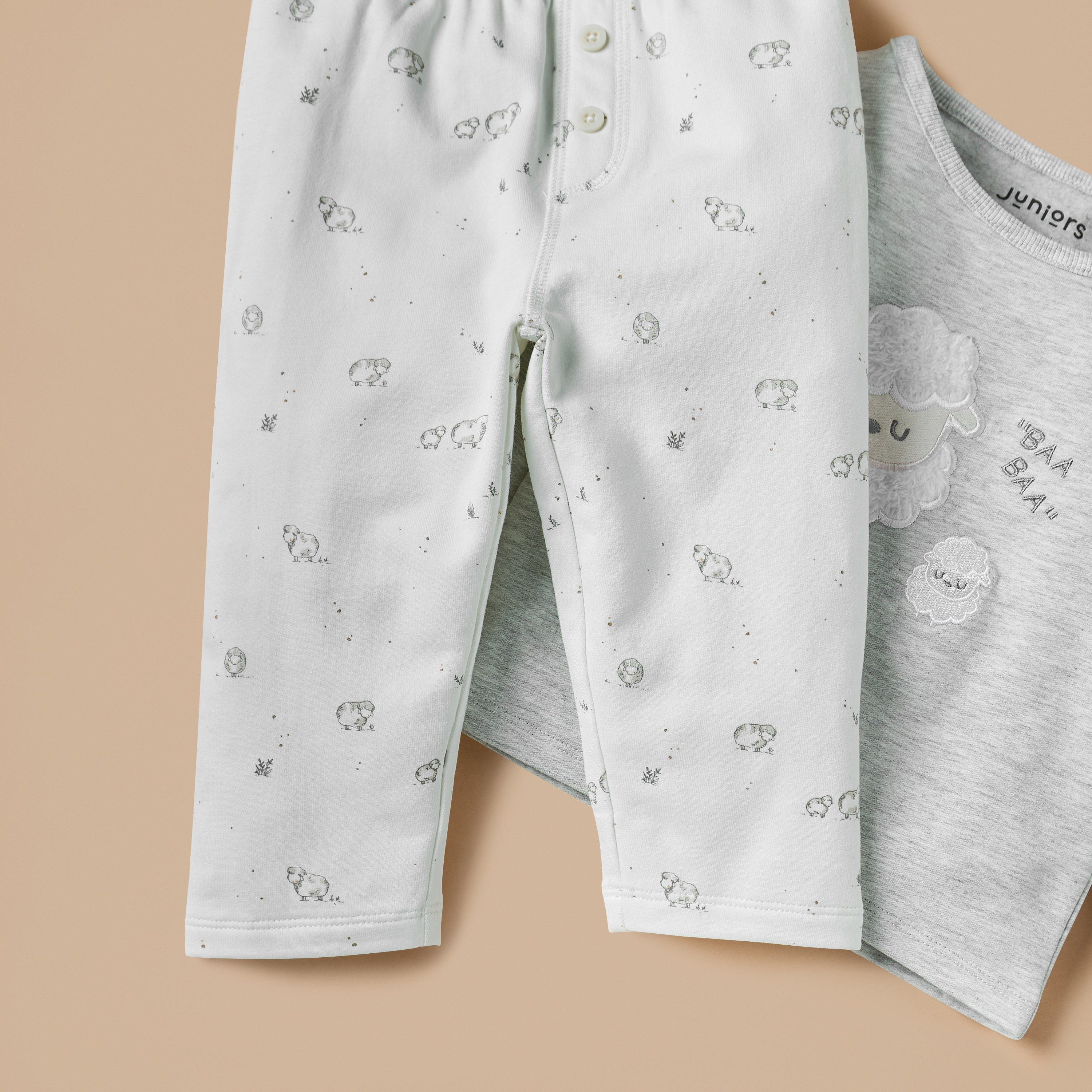 طقم بنطلون بيجاما وتيشيرت بطبعات خروف من جونيورز-baby-boys-clothing-nightwear-pyjamasets-image-5
