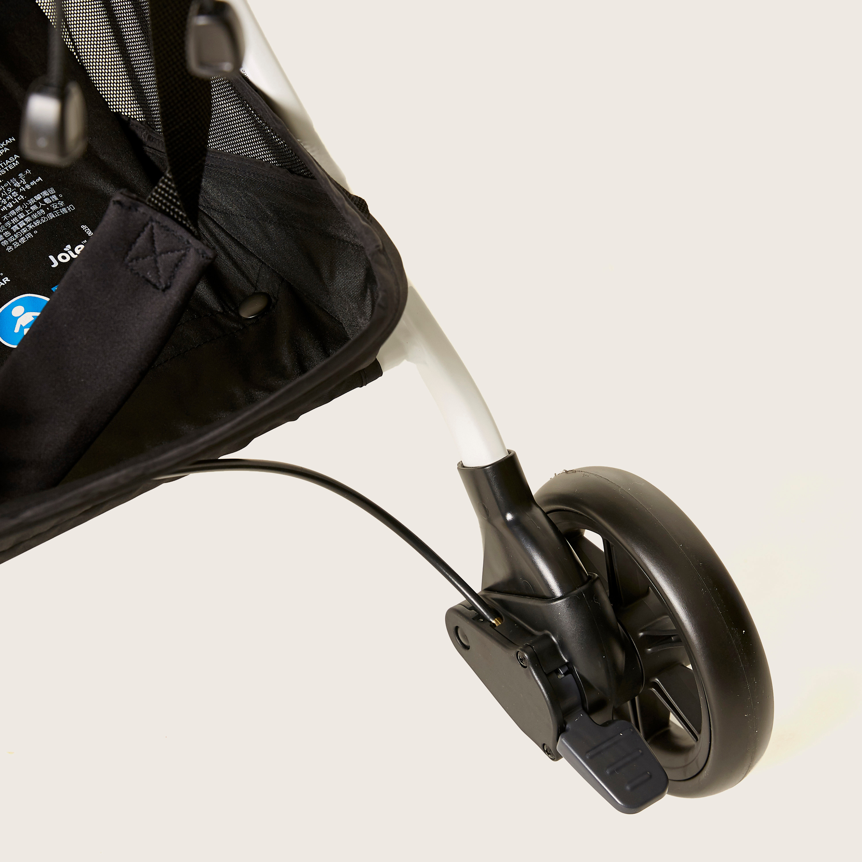 عربة أطفال باكت لايت من جوي-baby-gear-strollersandprams-strollers-image-2