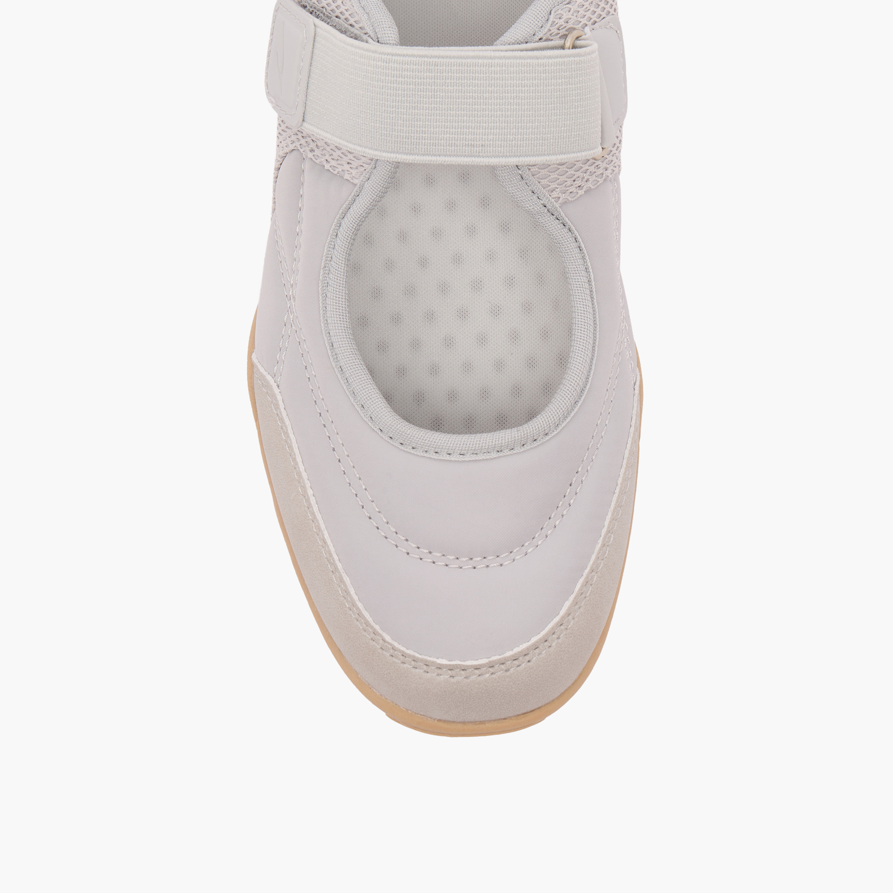 حذاء ماري جين بخطاف وحلقة للبنات من داش-girls-shoes-sneakers-image-4