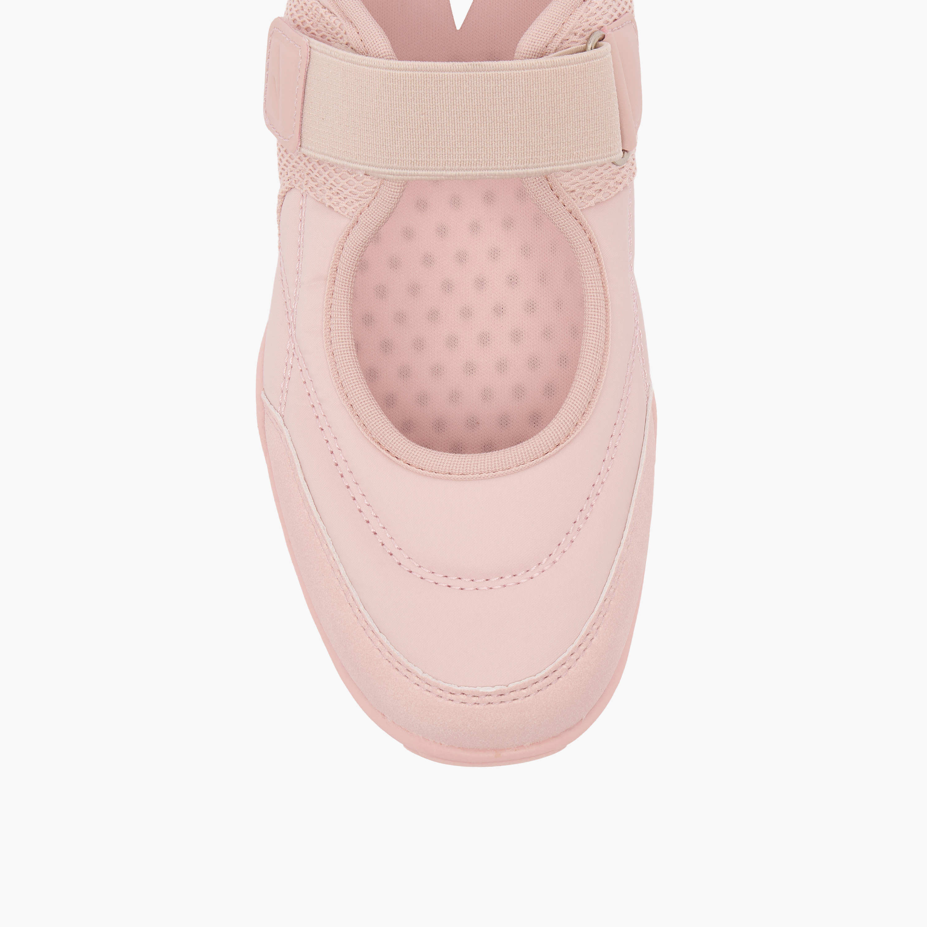 حذاء ماري جين بخطاف وحلقة للبنات من داش-girls-shoes-sneakers-image-4