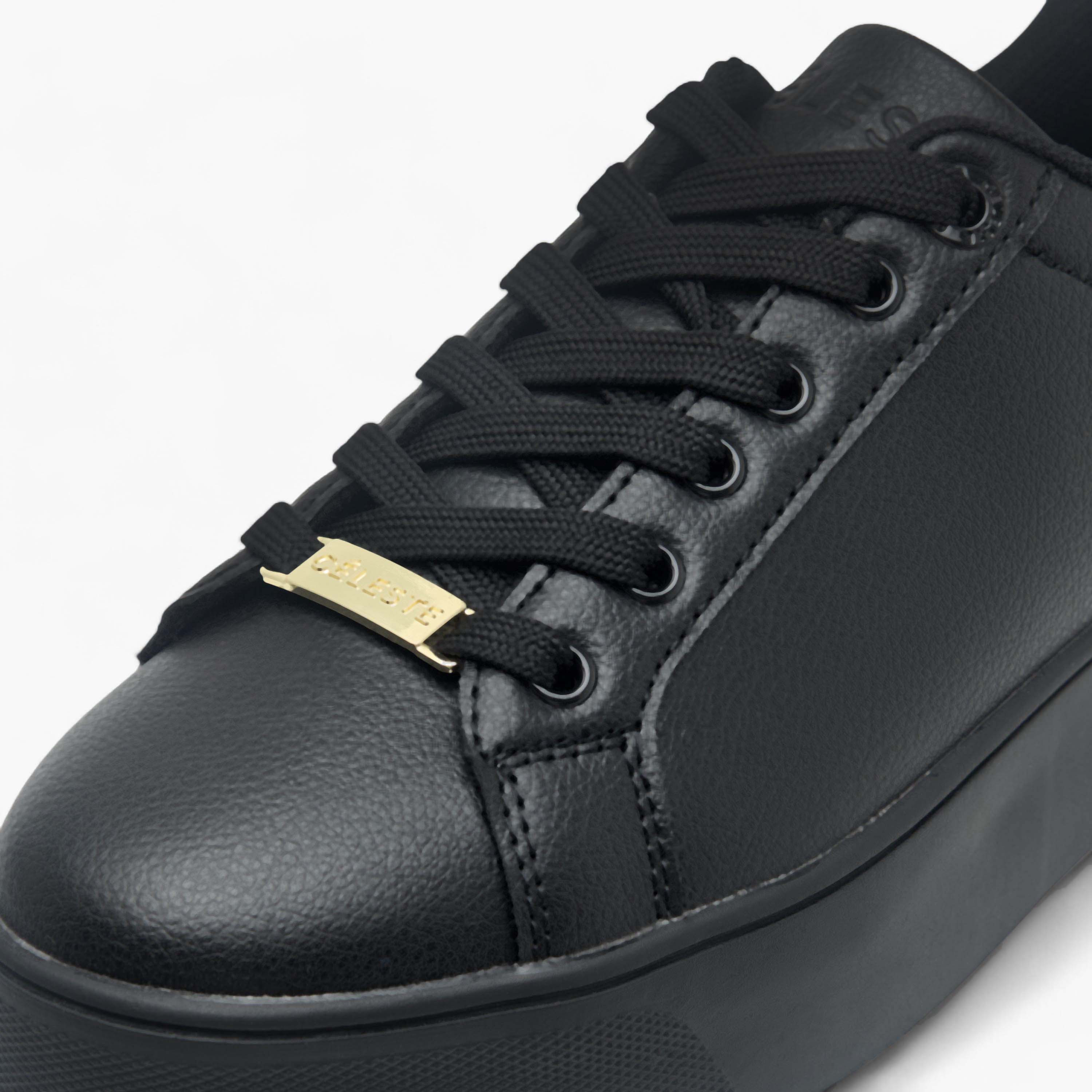 حذاء سنيكرز سادة برباط إغلاق للنساء من سيليست-women-shoes-sneakers-image-4