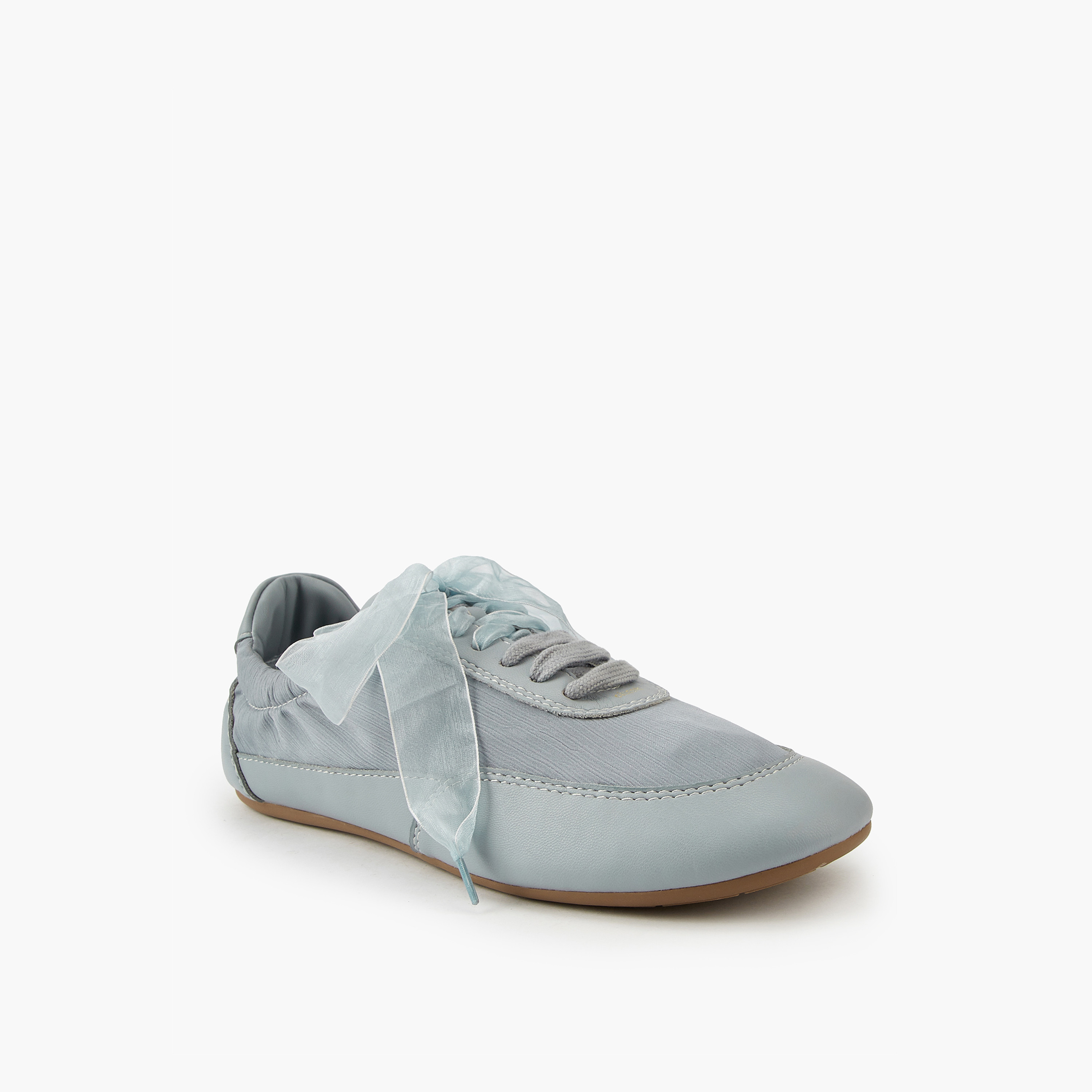حذاء سنيكرز برباط إغلاق وفيونكة للنساء من سيليست-women-shoes-sneakers-image-1