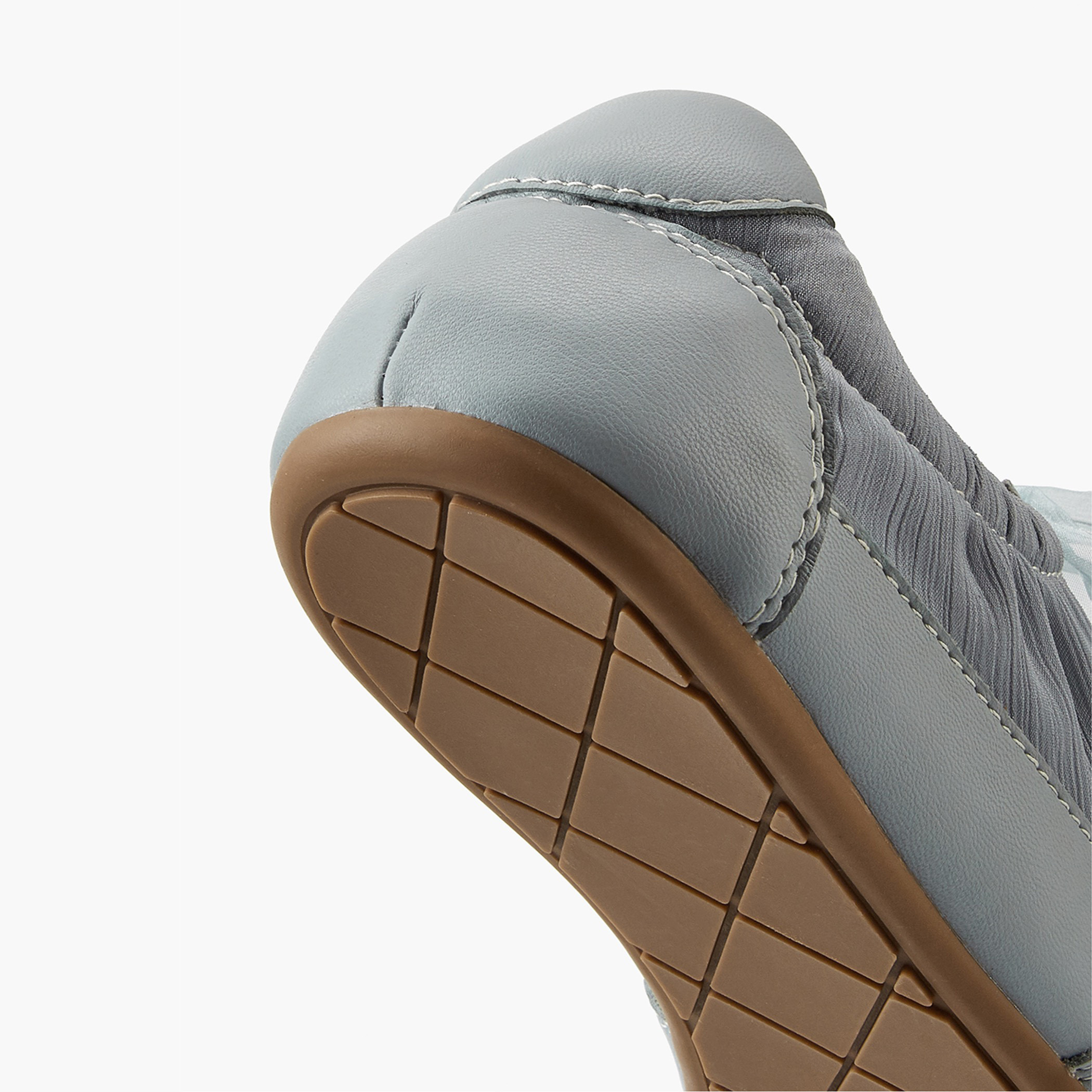 حذاء سنيكرز برباط إغلاق وفيونكة للنساء من سيليست-women-shoes-sneakers-image-3