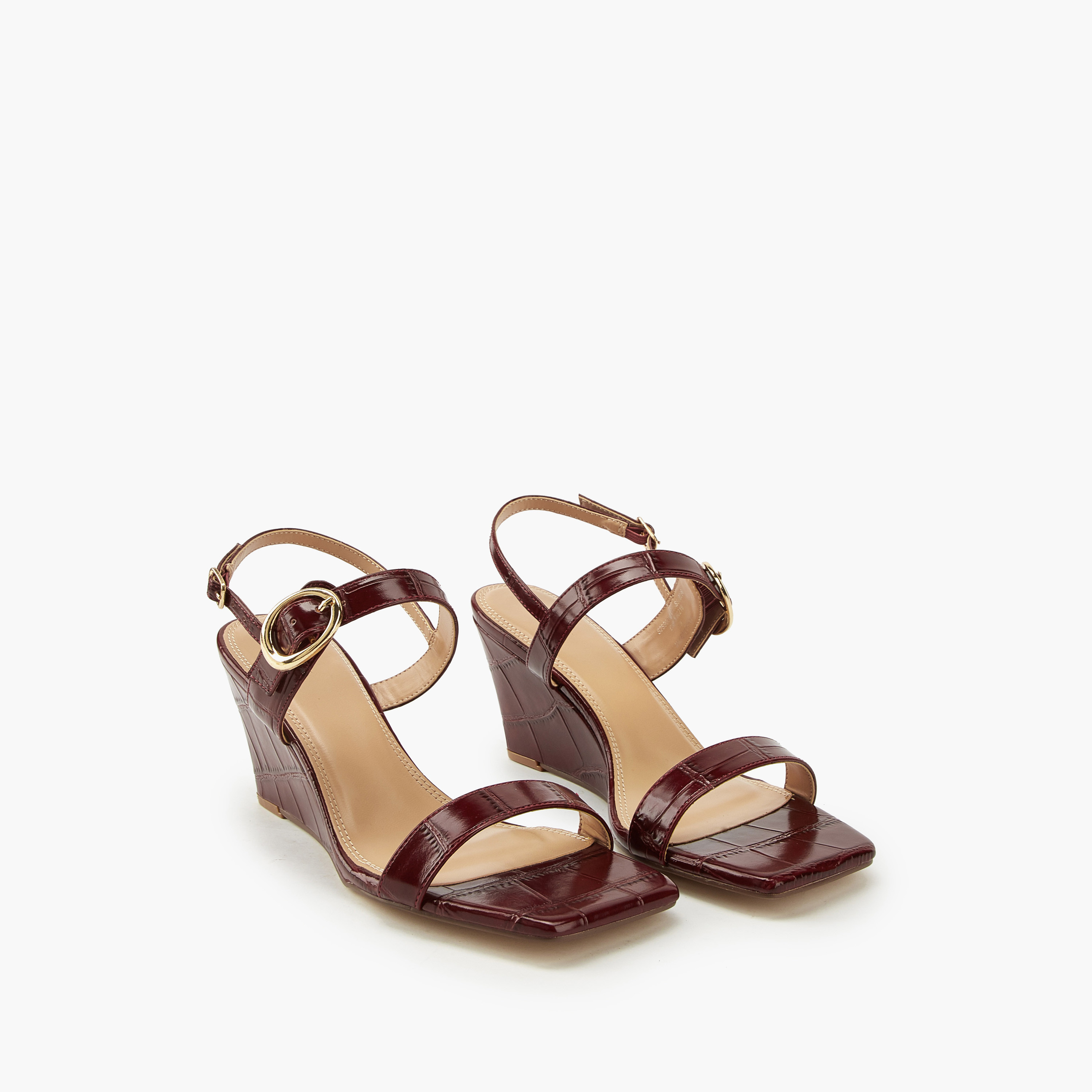 صندل سادة بكعب ويدج وإبزيم إغلاق للنساء من سيليست-women-shoes-sandals-heeled-image-1