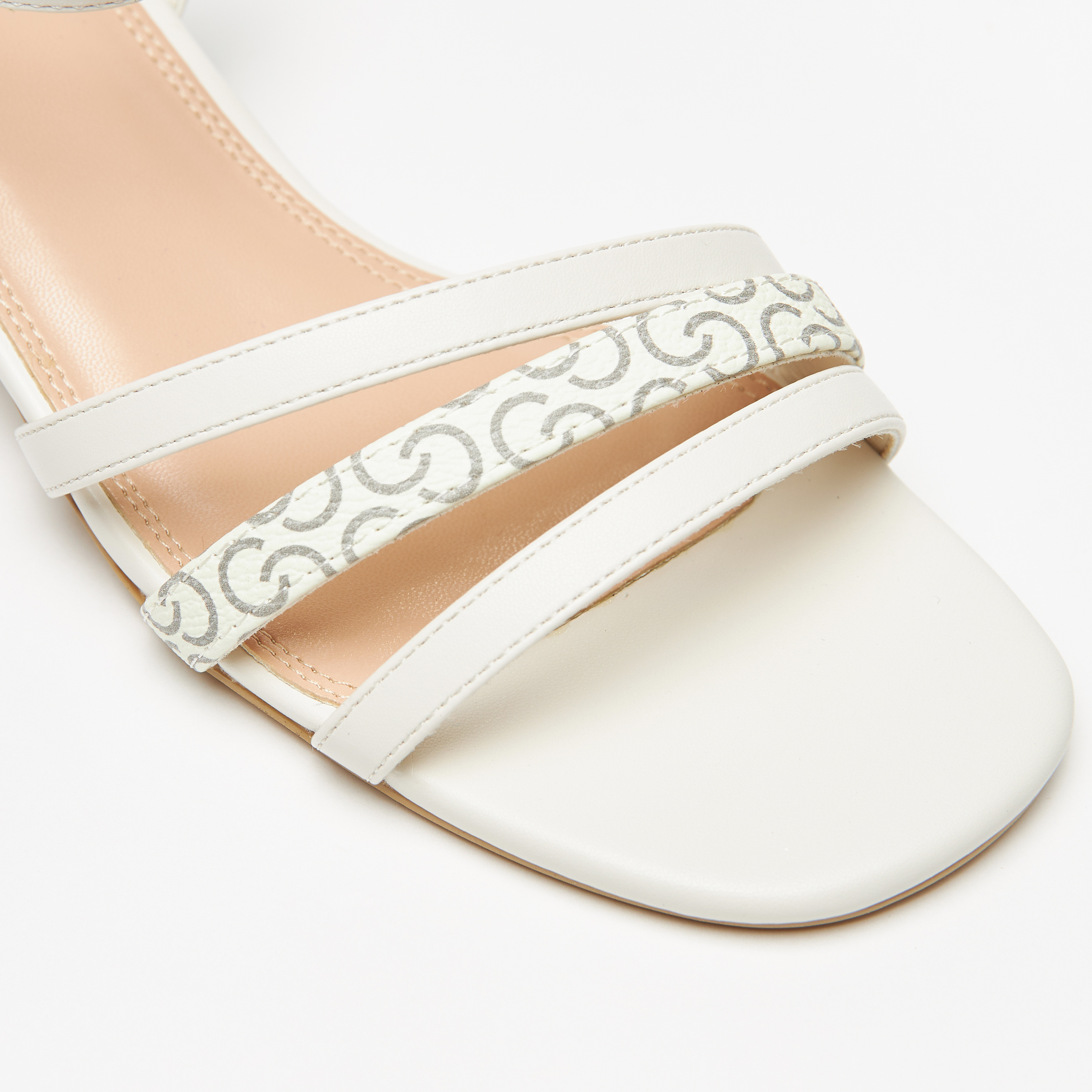 صندل سادة وكعب سميك وإبزيم إغلاق للنساء من سيليست-women-shoes-heels-image-5