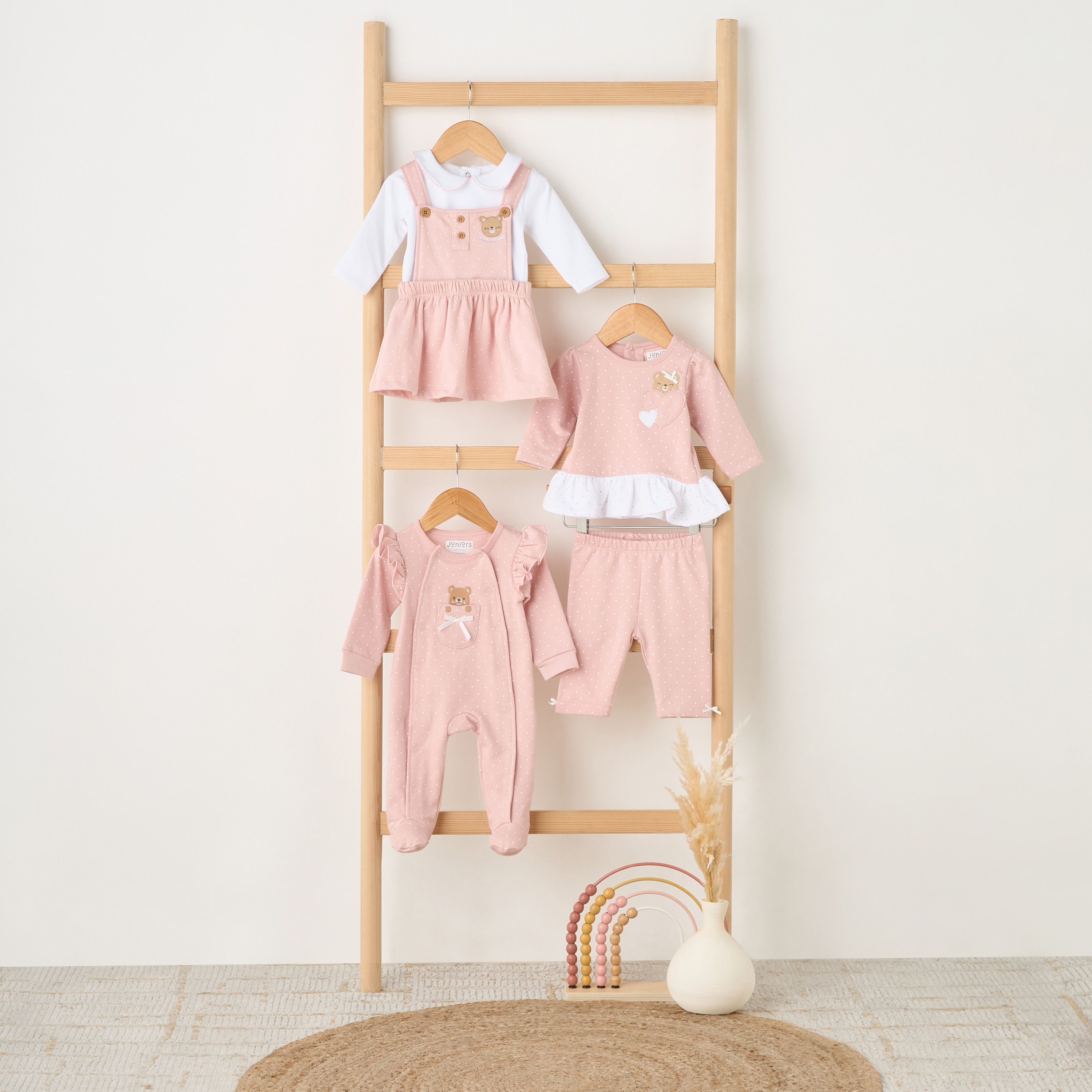 طقم بيجاما قطن بياقة ضيقة وأكمام طويلة وطبعات منقطة من جونيورز-baby-girls-clothing-winterwear-pyjamasets-image-11