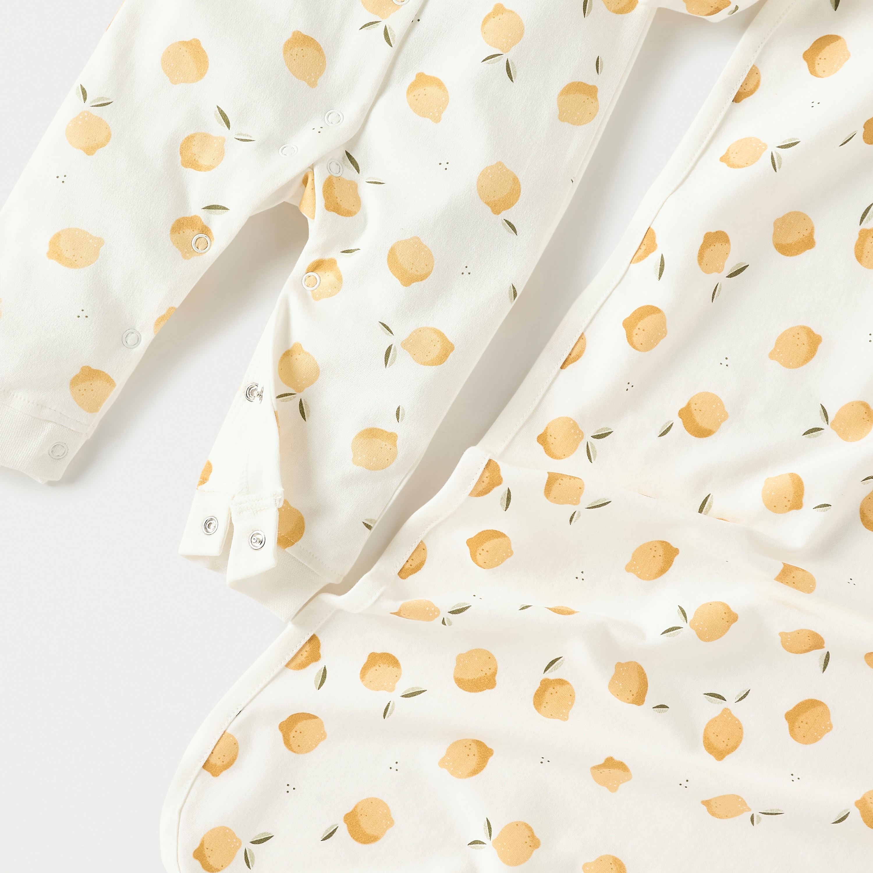 بدلة نوم بطبعات مع بطانية لحديثي الولادة ومريلة من جونيورز-baby-girls-clothing-setsandcoords-image-6