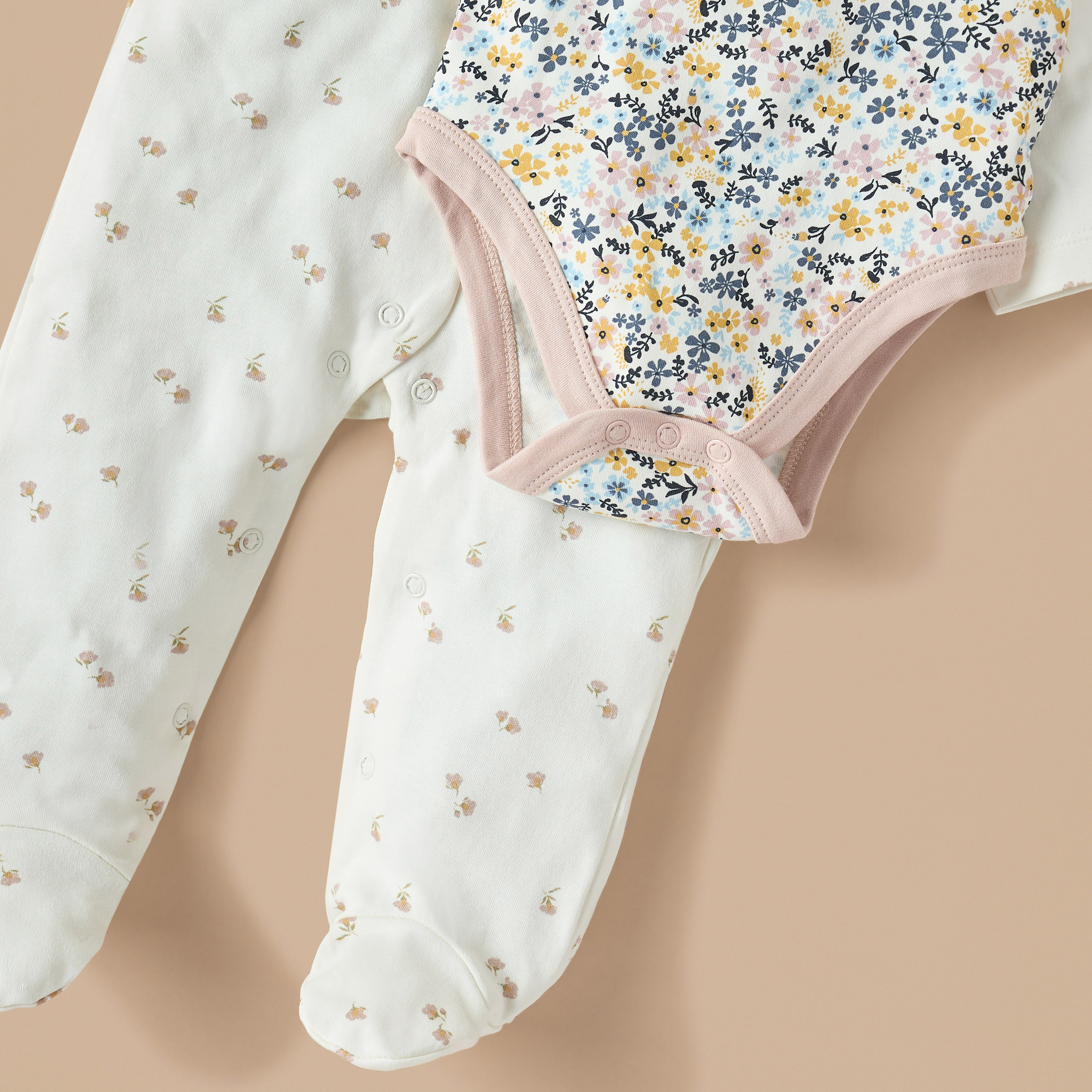 طقم ملابس 5 قطع بطبعات من جونيورز-baby-girls-clothing-setsandcoords-image-4