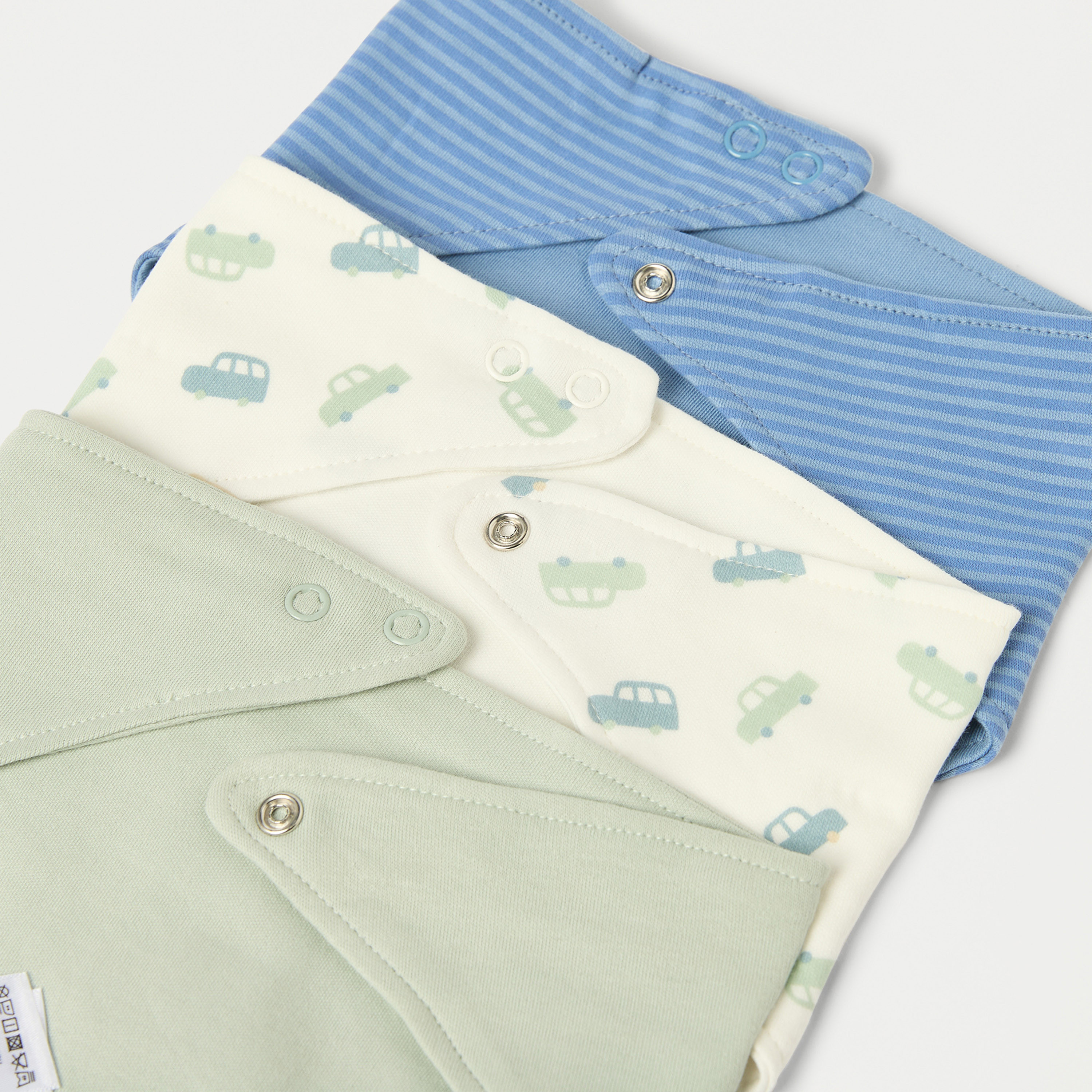 Juniors Assorted Muslin Bib with Snap Button Closure - Set of 3-baby-feeding-bibs-image-6