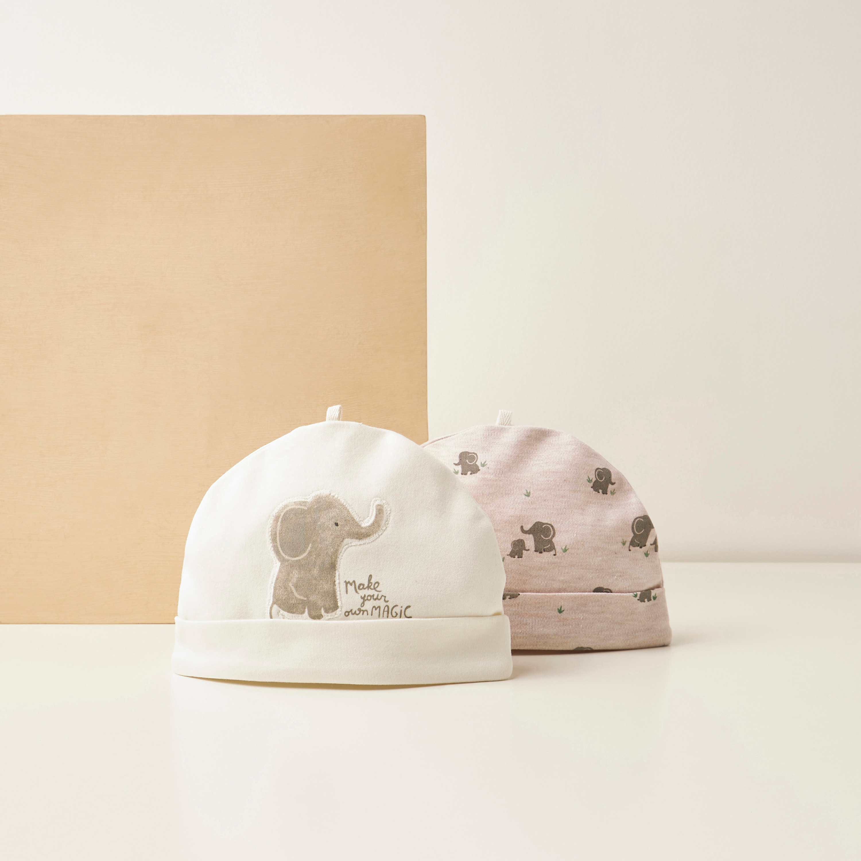 قبعة بيني بطبعات فيل من جونيورز - طقم من قطعتين-baby-girls-accessories-caps-image-1