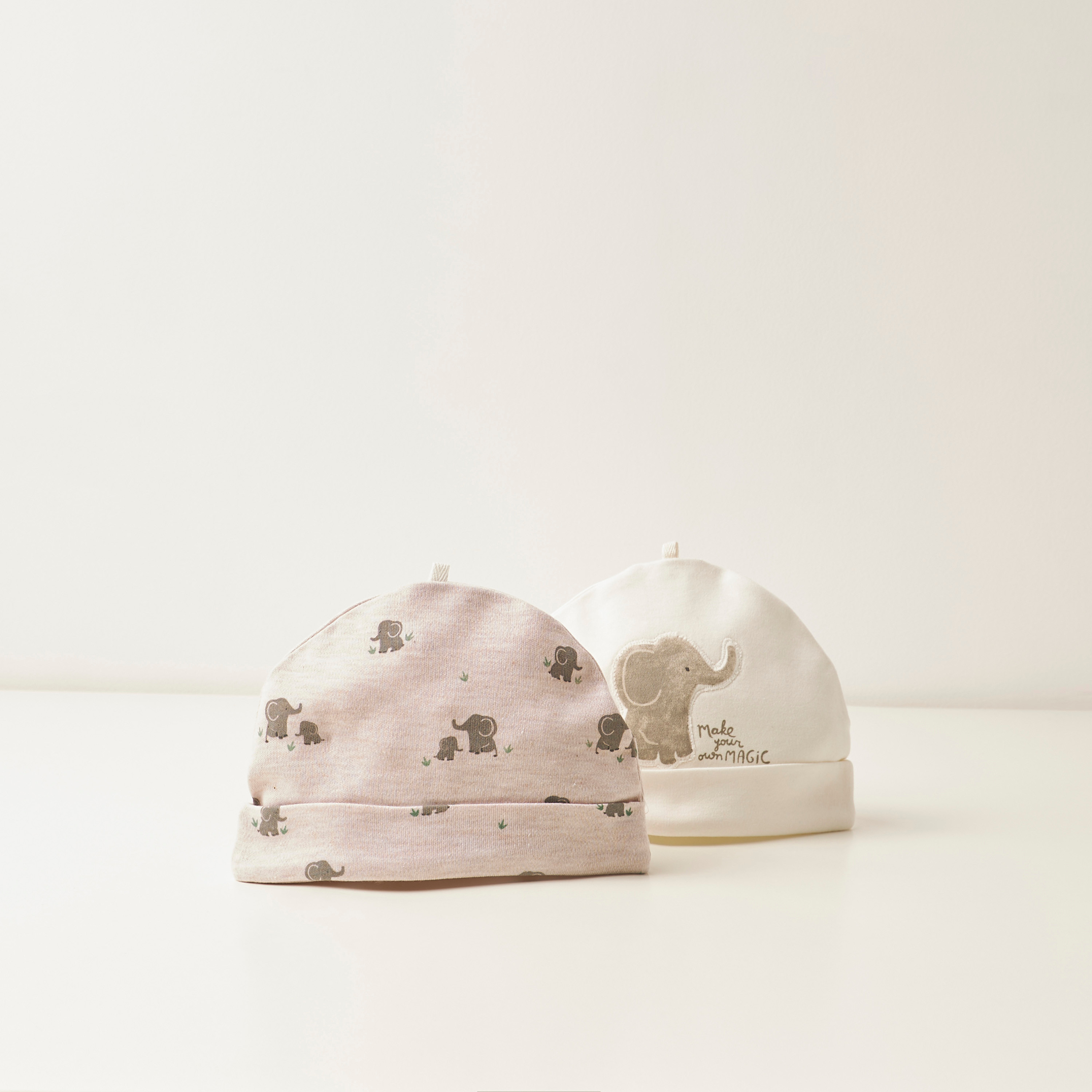 قبعة بيني بطبعات فيل من جونيورز - طقم من قطعتين-baby-girls-accessories-caps-image-2