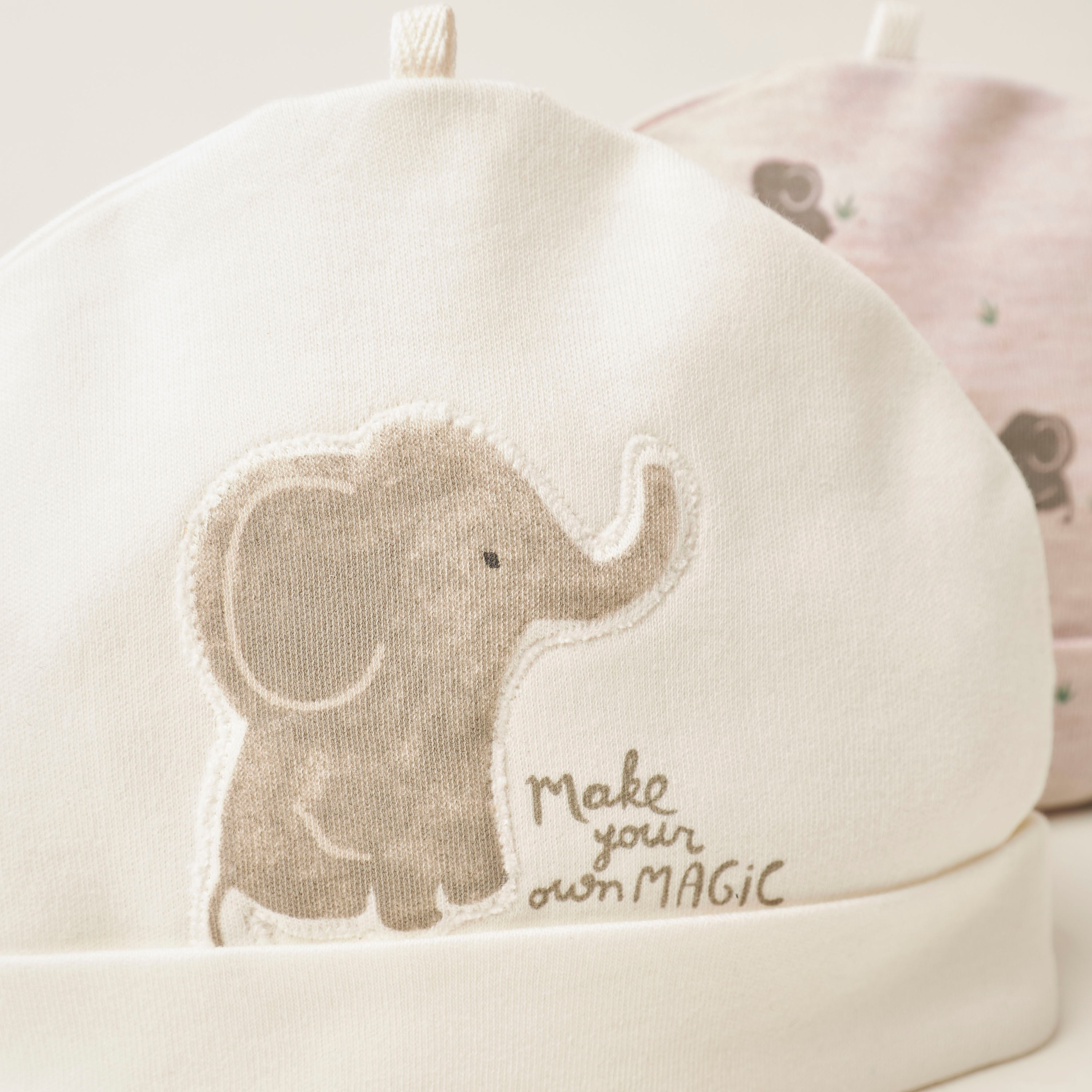 قبعة بيني بطبعات فيل من جونيورز - طقم من قطعتين-baby-girls-accessories-caps-image-4