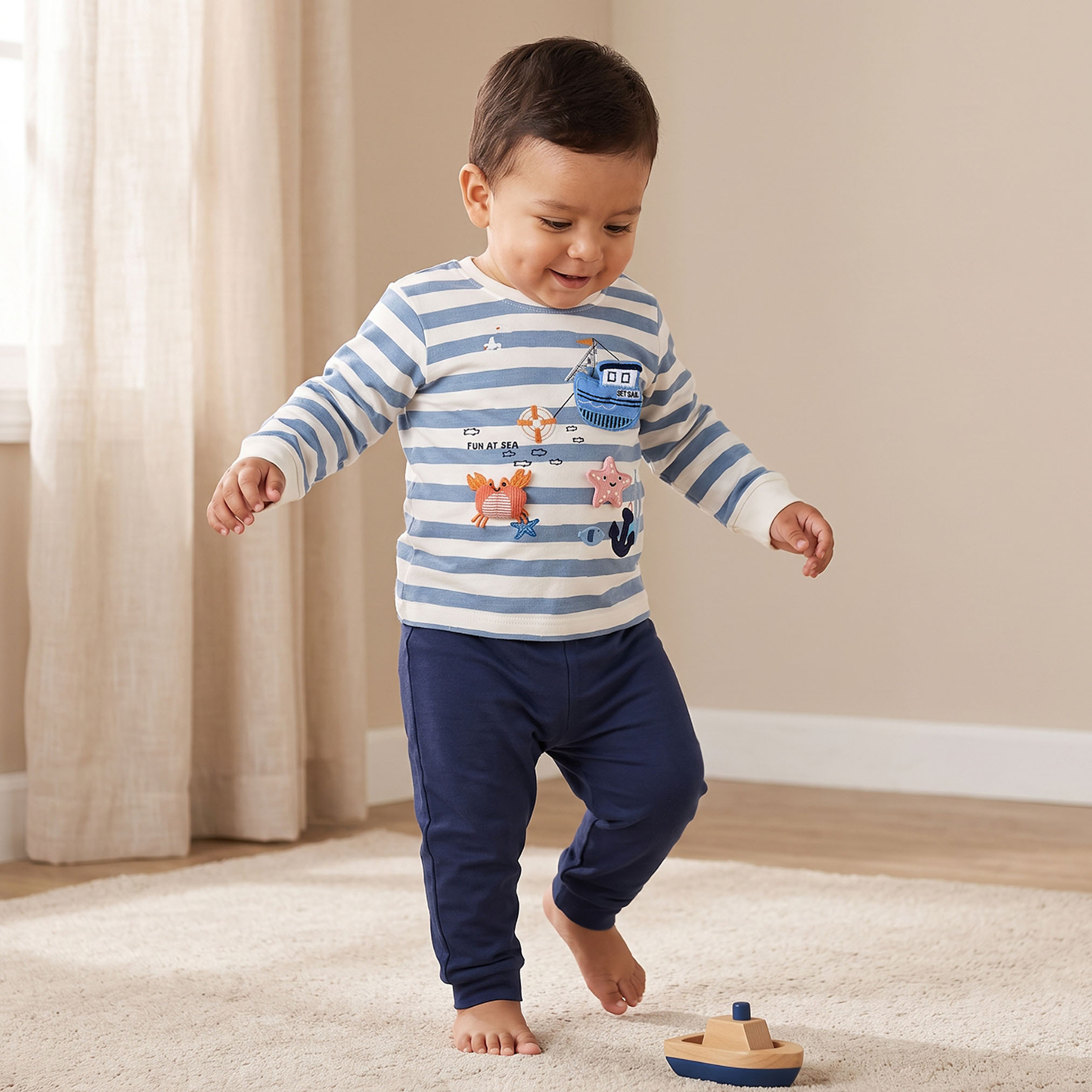 طقم بيجاما قطن بياقة ضيقة وأكمام طويلة بزخارف بحرية من جونيورز-baby-boys-clothing-nightwear-pyjamasets-image-1