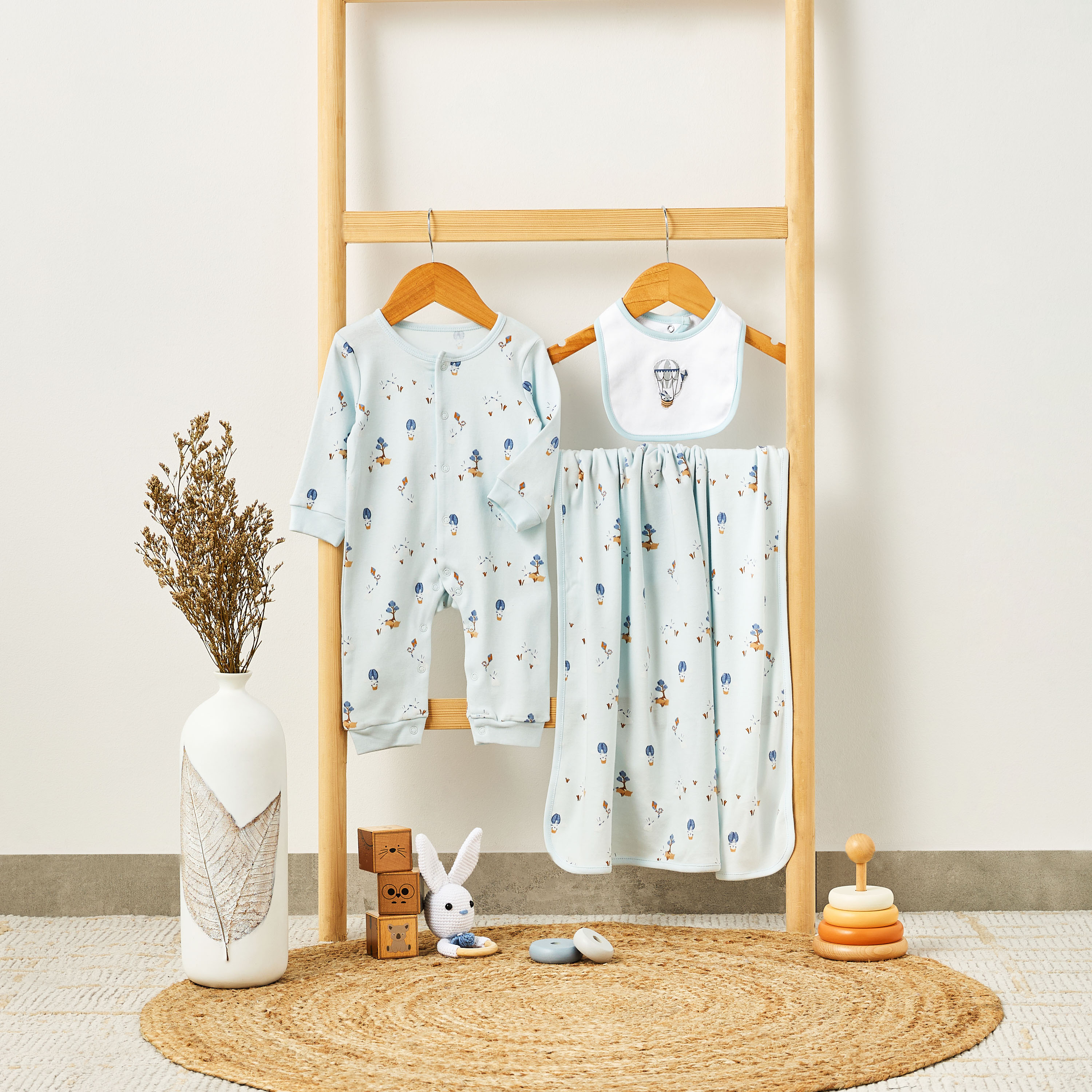 طقم هدايا ملابس بطبعات من جونيورز - 3 قطع-baby-boys-clothing-setsandcoords-image-8