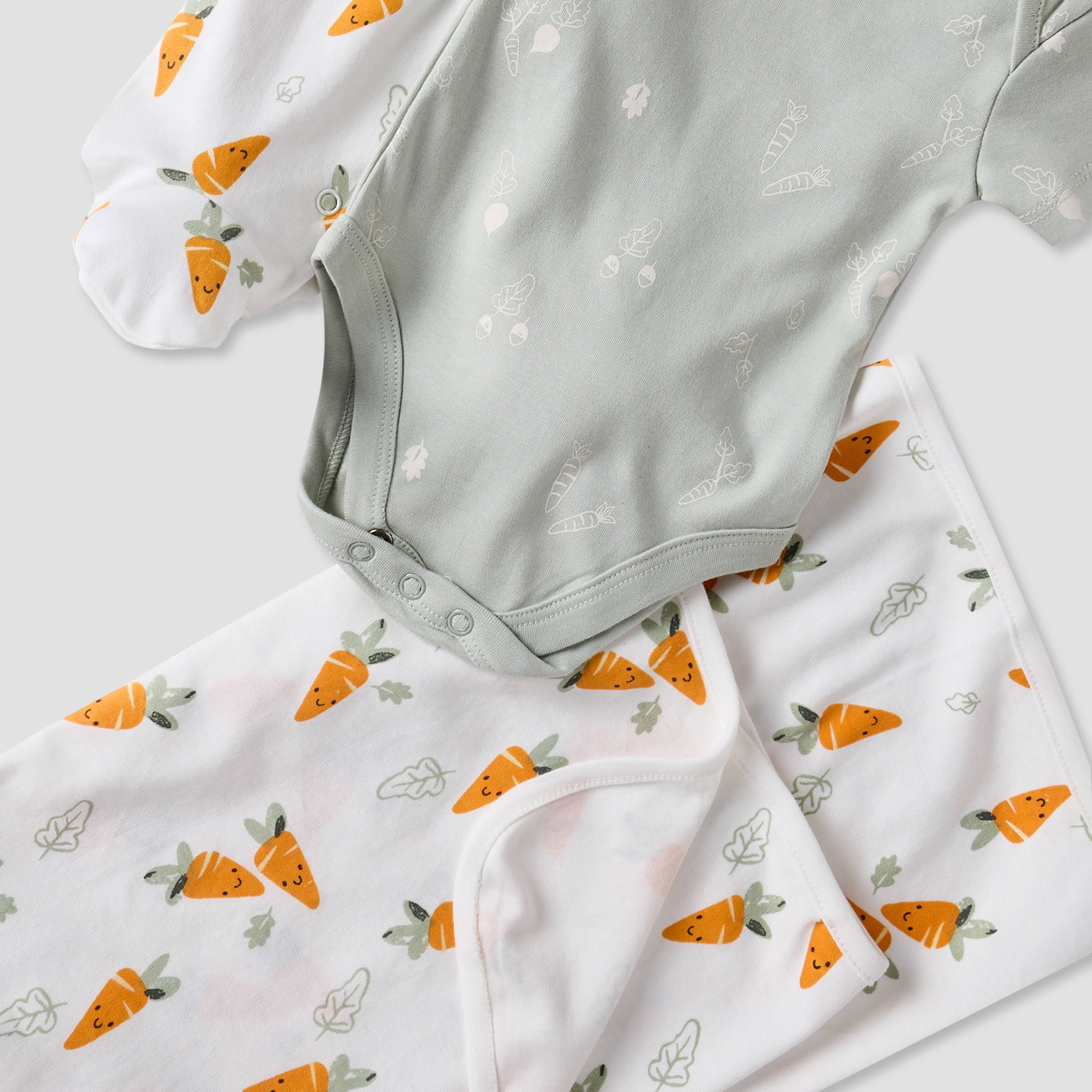طقم هدايا ملابس بطبعات جزر من جونيورز - طقم 5 قطع-baby-boys-clothing-setsandcoords-image-9