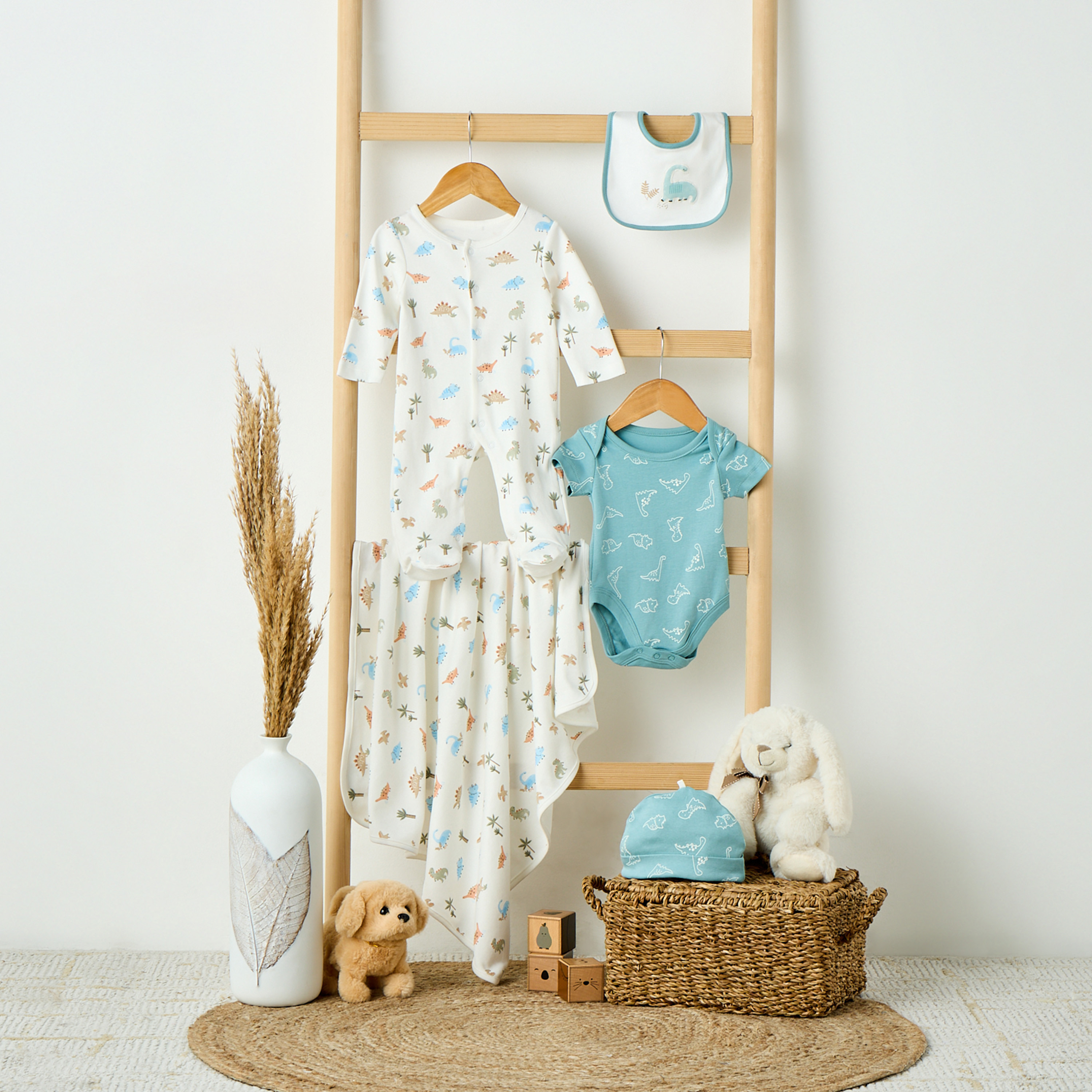 طقم هدايا ملابس بطبعات ديناصور من جونيورز - طقم 6 قطع-baby-boys-clothing-setsandcoords-image-10