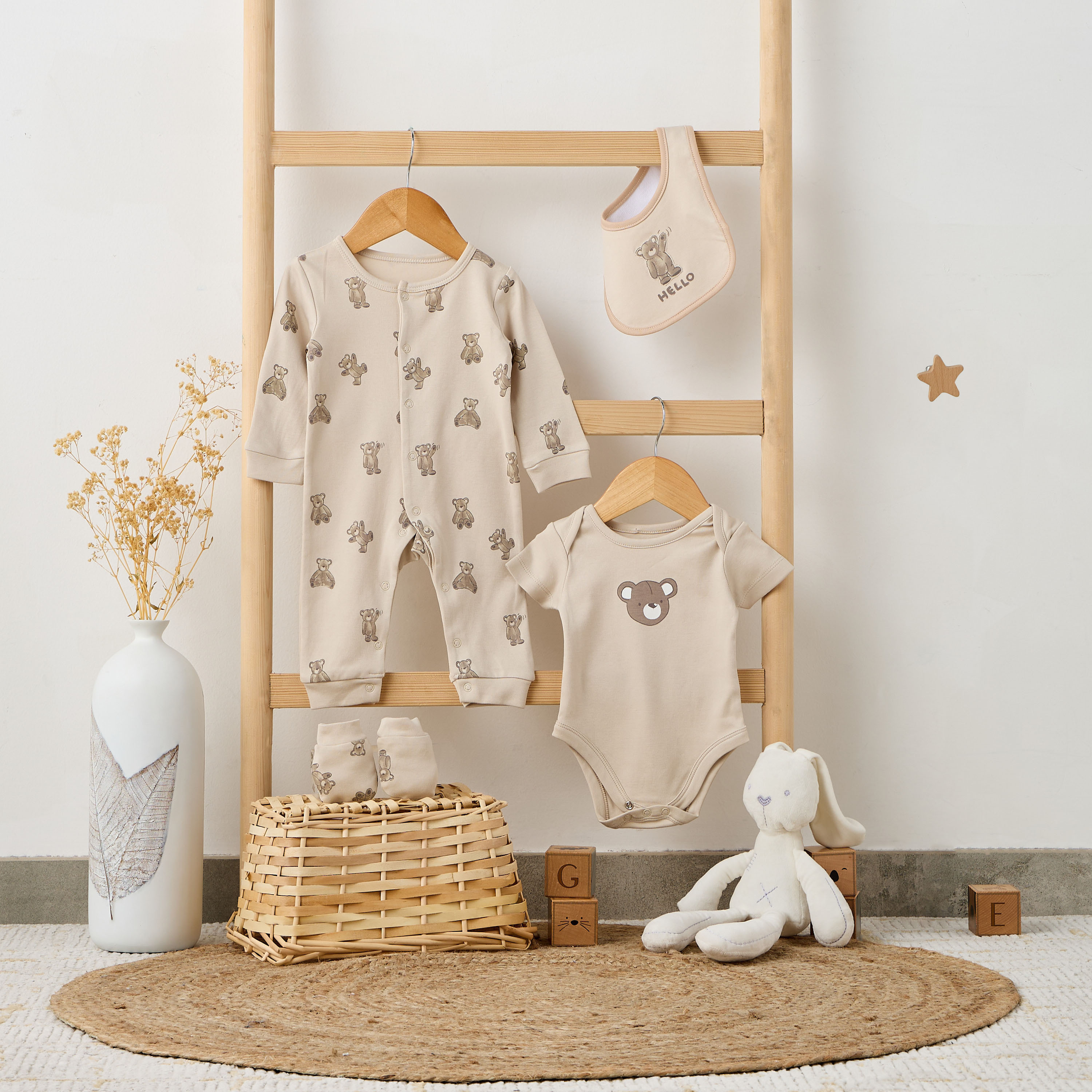 Juniors 4-Piece Boys Gift Set - Cotton - Sleepsuit, Bodysuit, Bib, Mittens - Teddy Bear Print-baby-boys-clothing-setsandcoords-image-9
