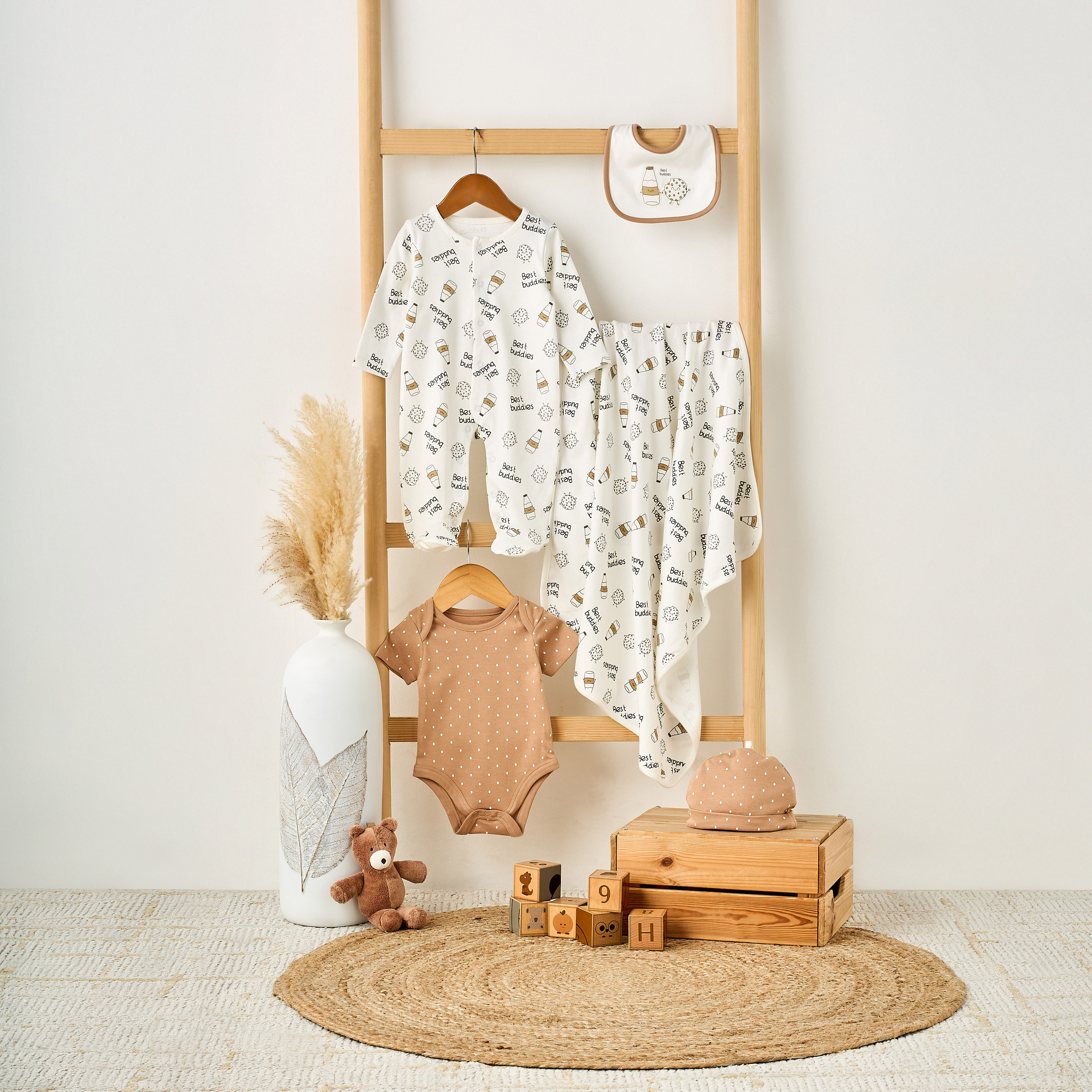 طقم من 5 قطع هدايا ملابس بطبعات من جونيورز-baby-boys-clothing-setsandcoords-image-9