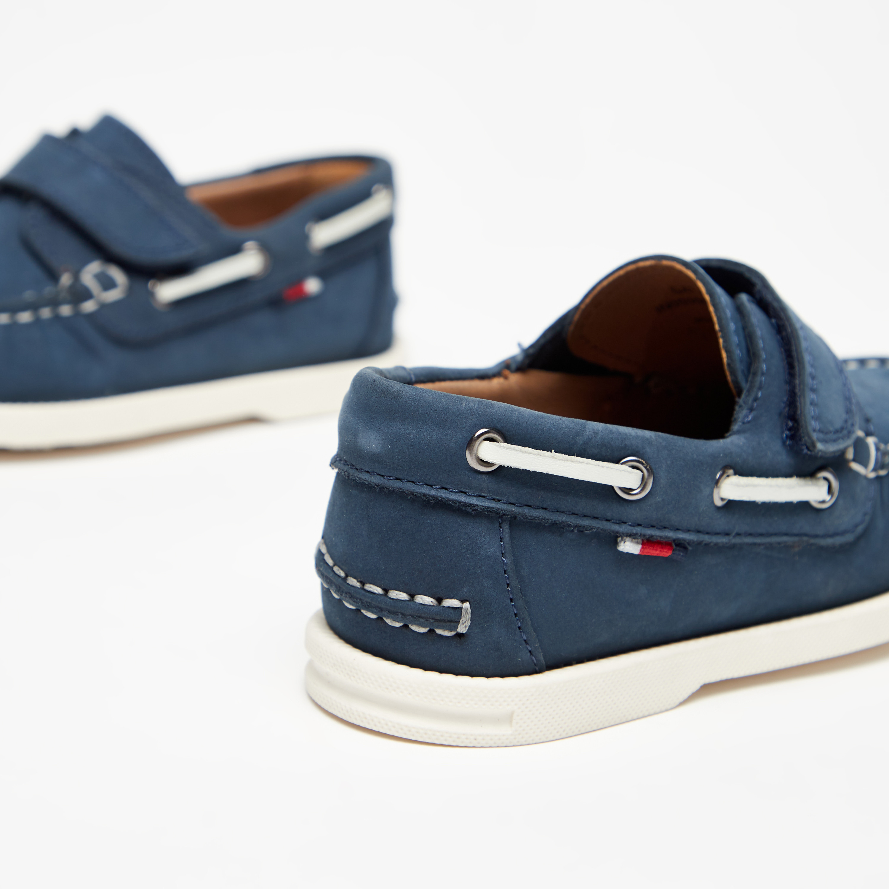 حذاء موكاسين سادة سهل الارتداء بدرزات من مستر دوتشيني-boys-shoes-loafers-image-3