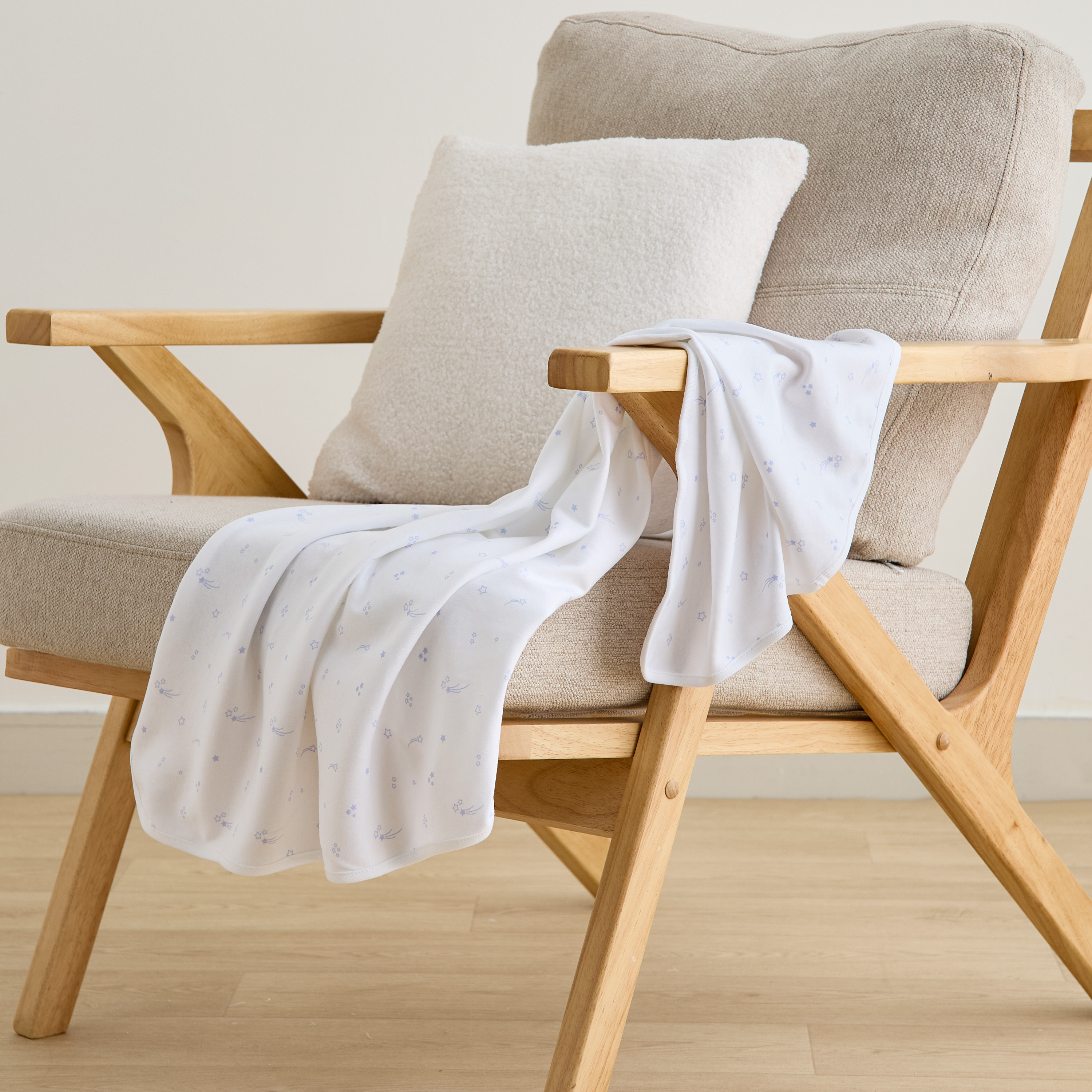 Juniors Printed Receiving Blanket - Set of 2-baby-nursery-blanketsandswaddles-receivingblankets-image-2