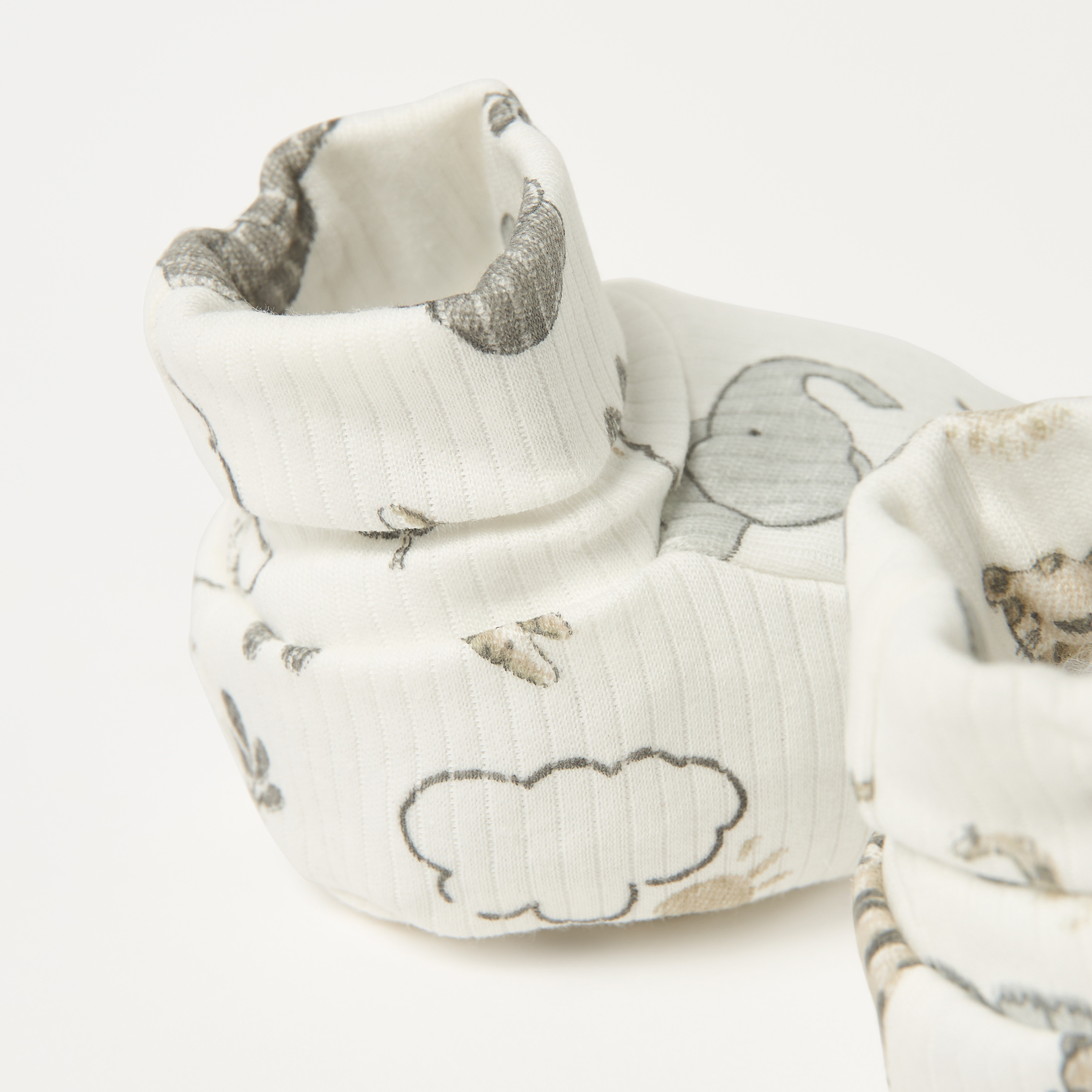 بوت بطبعات سفاري من جونيورز-promo_babyshop_Buy3for1_OMN230426-image-4