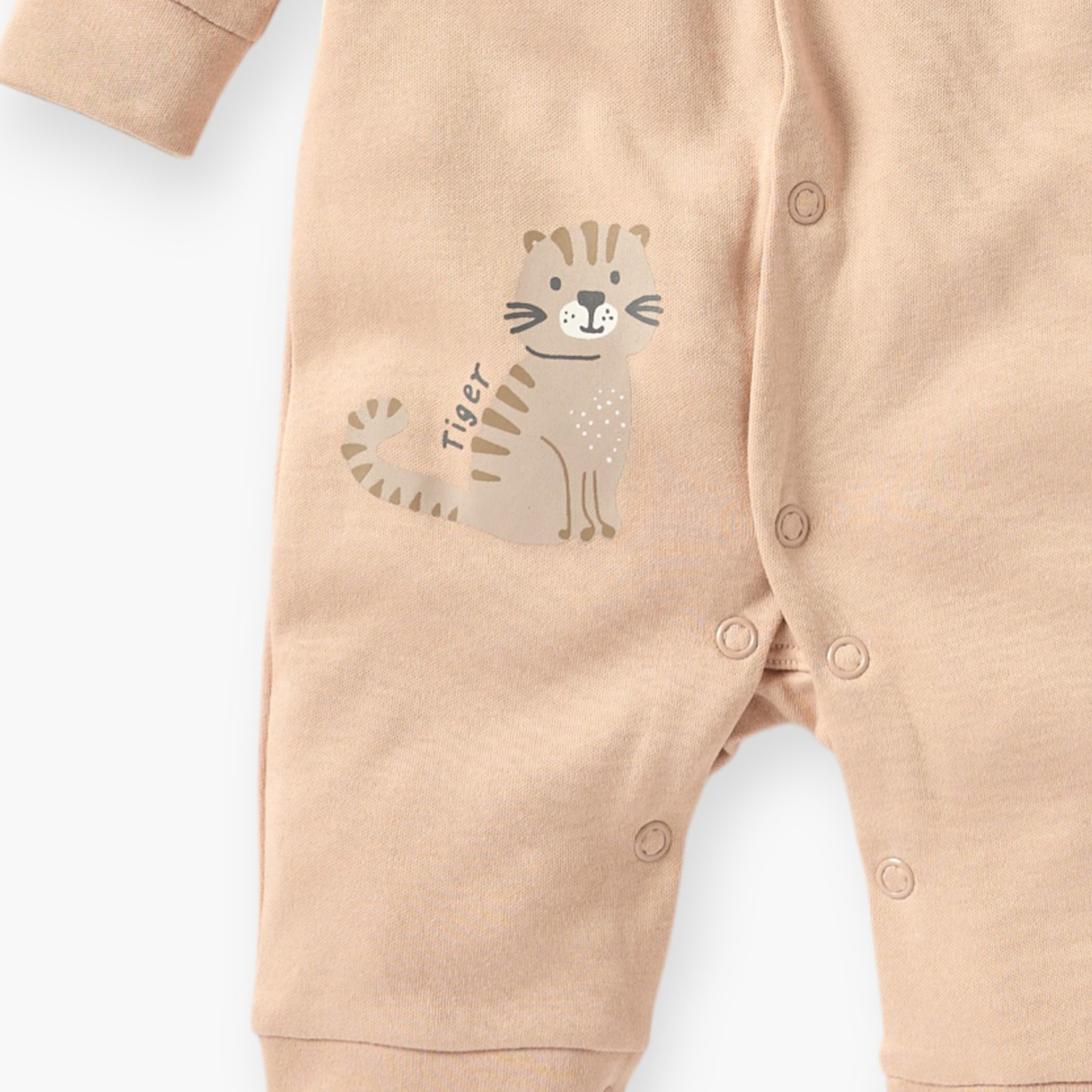 بدلة نوم بطبعات وأفرول بأزرار إغلاق كبّاسة من جونيورز-baby-boys-clothing-nightwear-sleepsuits-image-3
