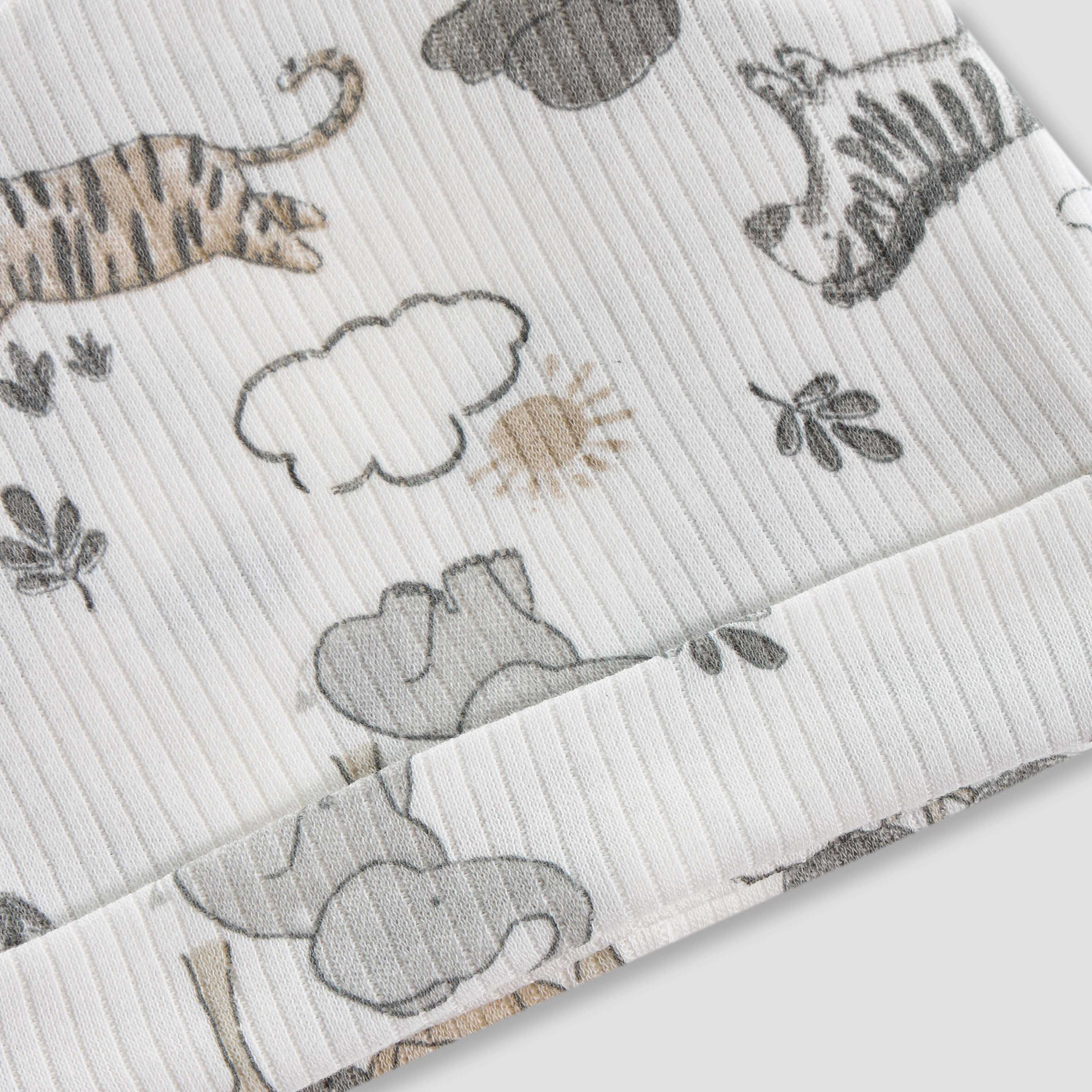 قبعة بطبعات حيوانات من جونيورز-baby-boys-accessories-caps-image-2