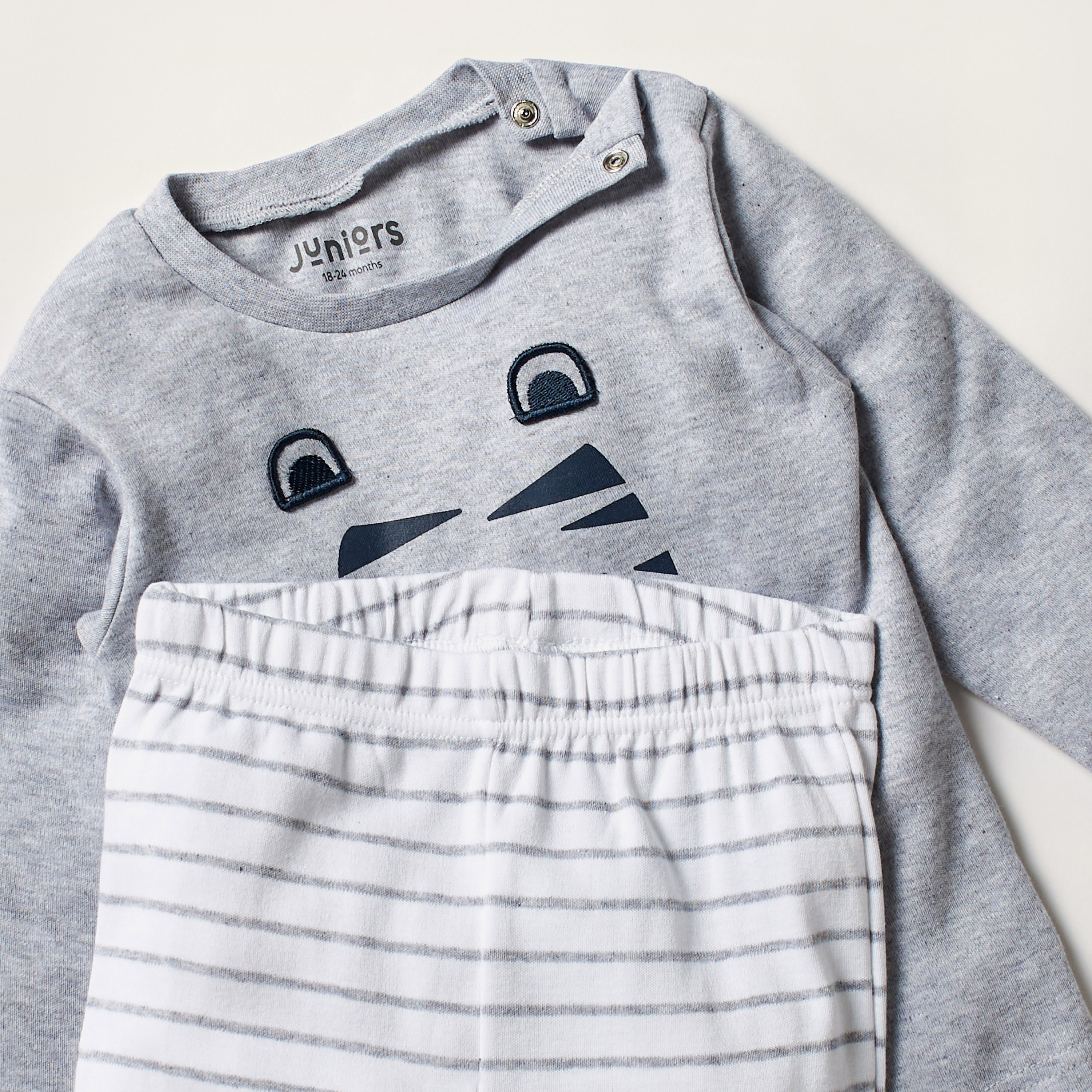 طقم بنطلون بيجاما وتيشيرت بأكمام طويلة وطبعات من جونيورز-baby-boys-clothing-nightwear-pyjamasets-image-2